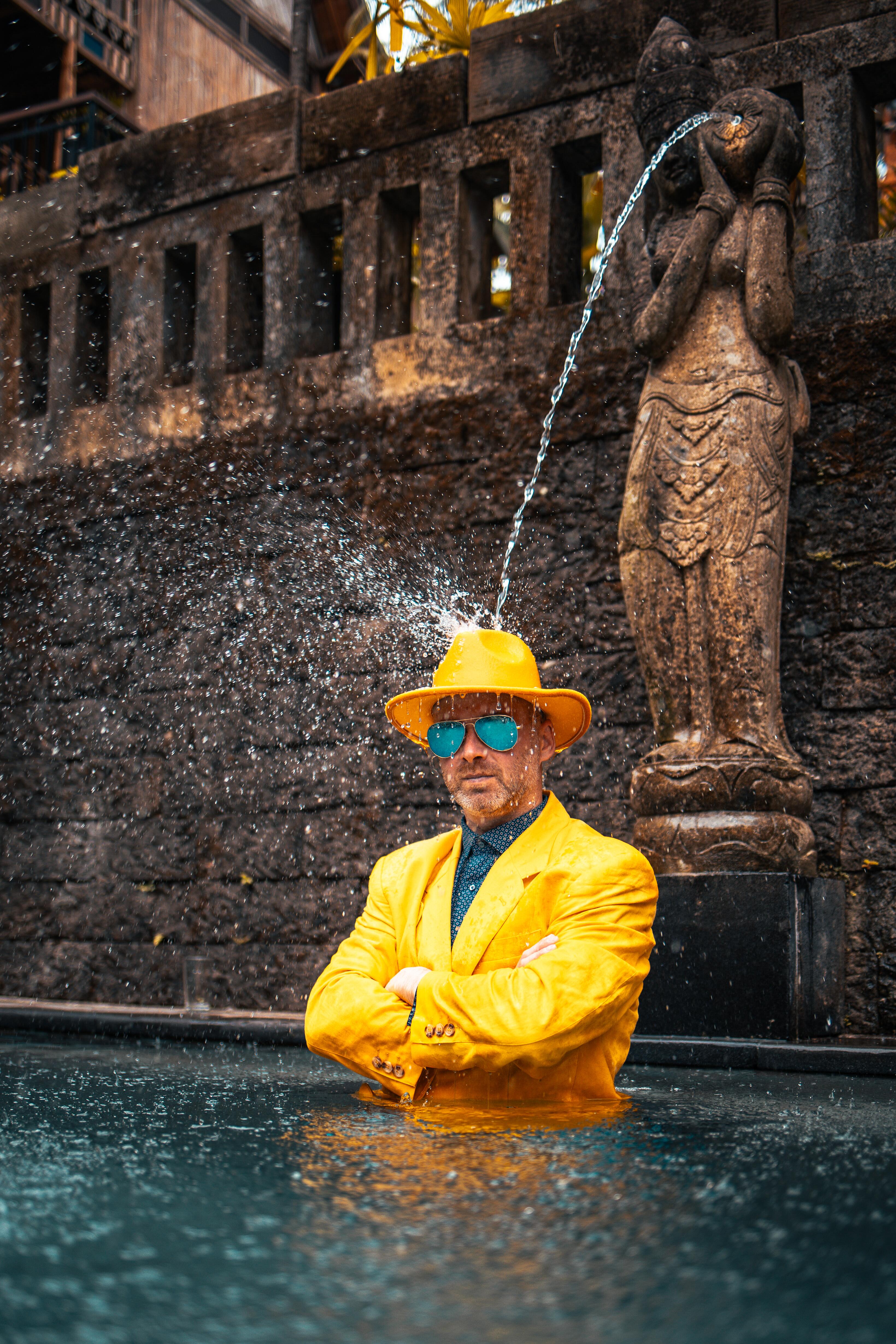 Autoironija: „Jei manęs nėra instagrame, vadinasi, aš neegzistuoju“, – Ainas šaržuoja šių dienų realijas. 