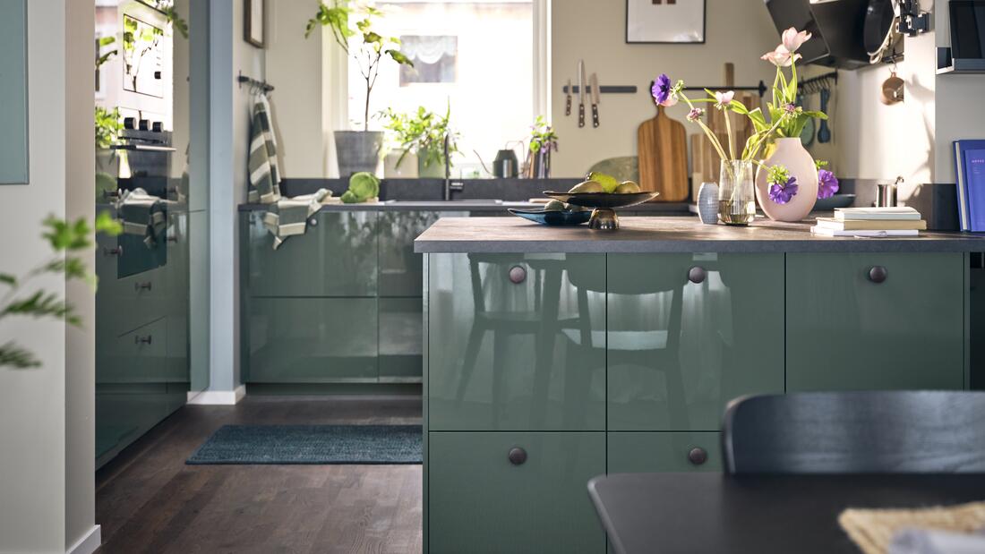 Tonas: melsvai žali atspalviai suteikia gylio ir ramybės.