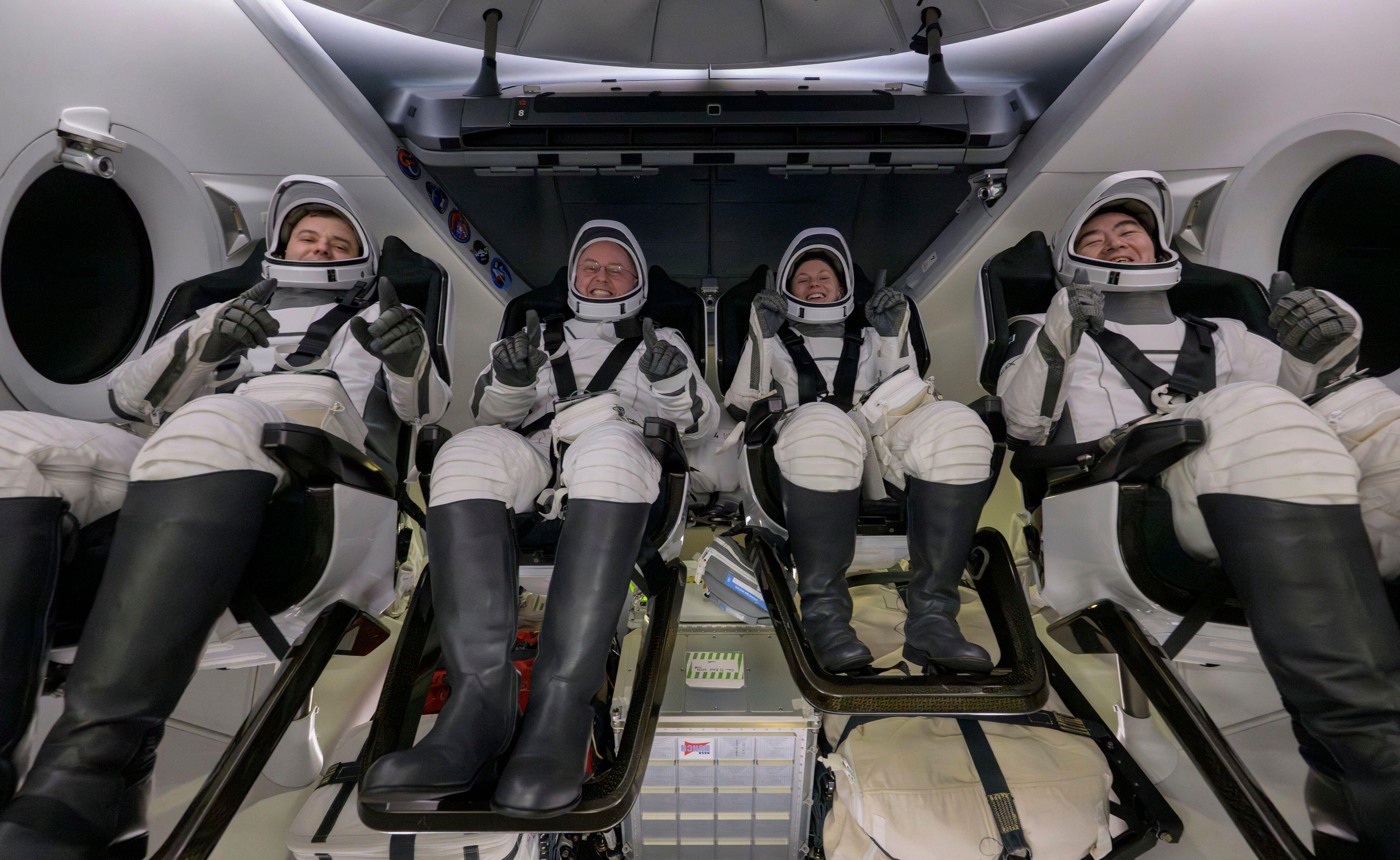 NASA „SpaceX Crew-11“ nusileidimas
