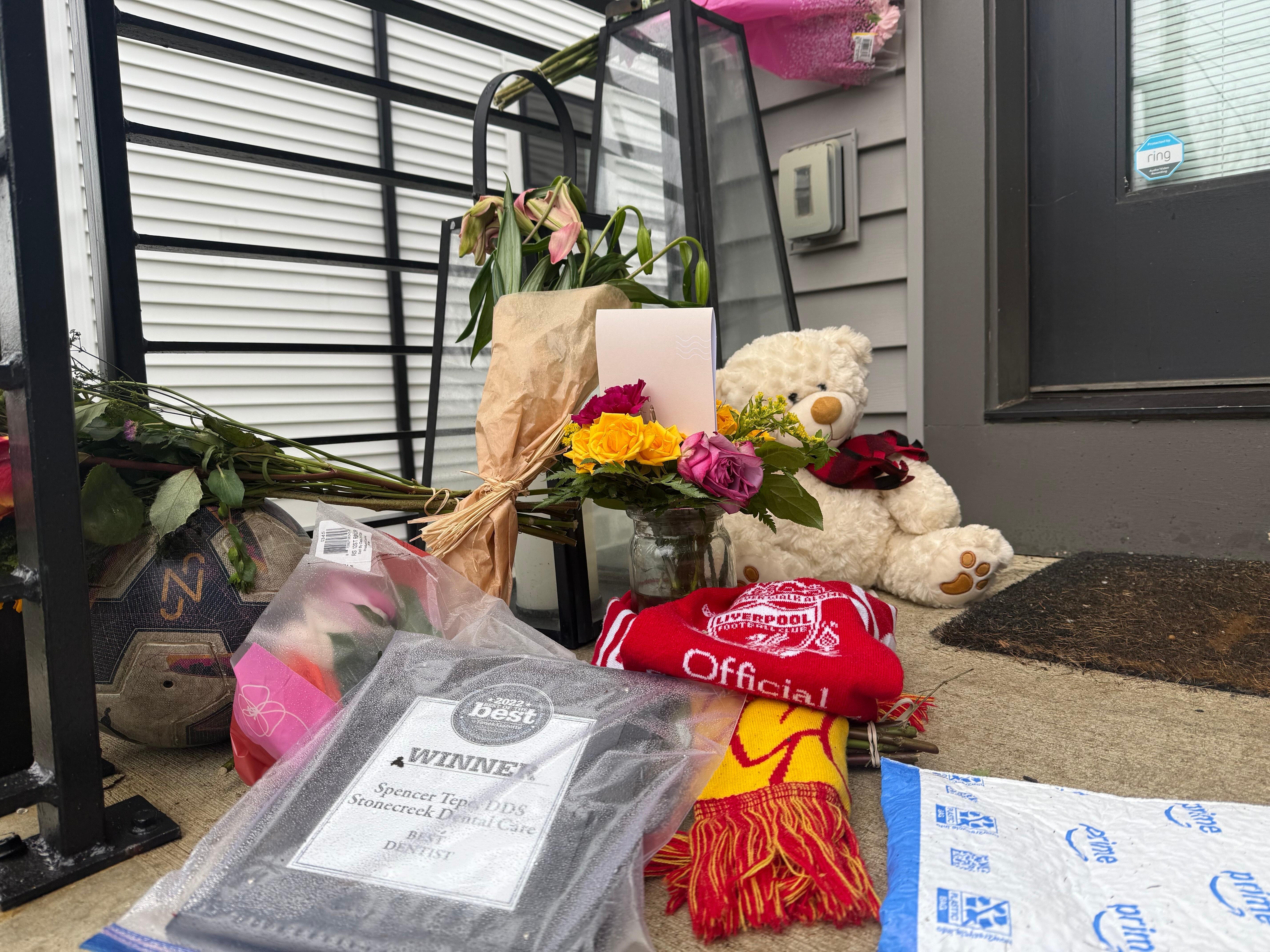 Spencer ir Monique Tepe namai