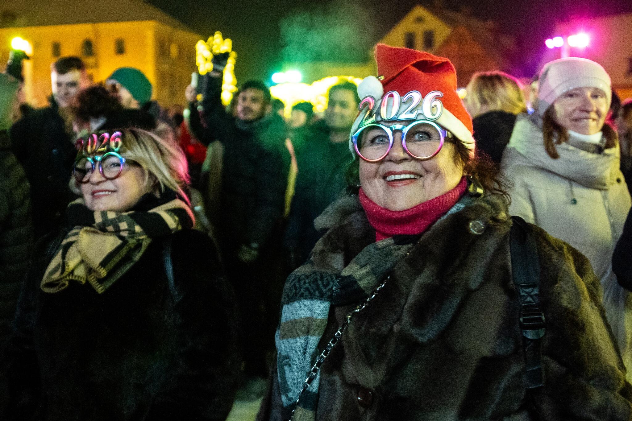 Nuotaika: klaipėdiečiai Naujuosius metus pasitiko stebėdami virš miesto sužibusius fejerverkus.