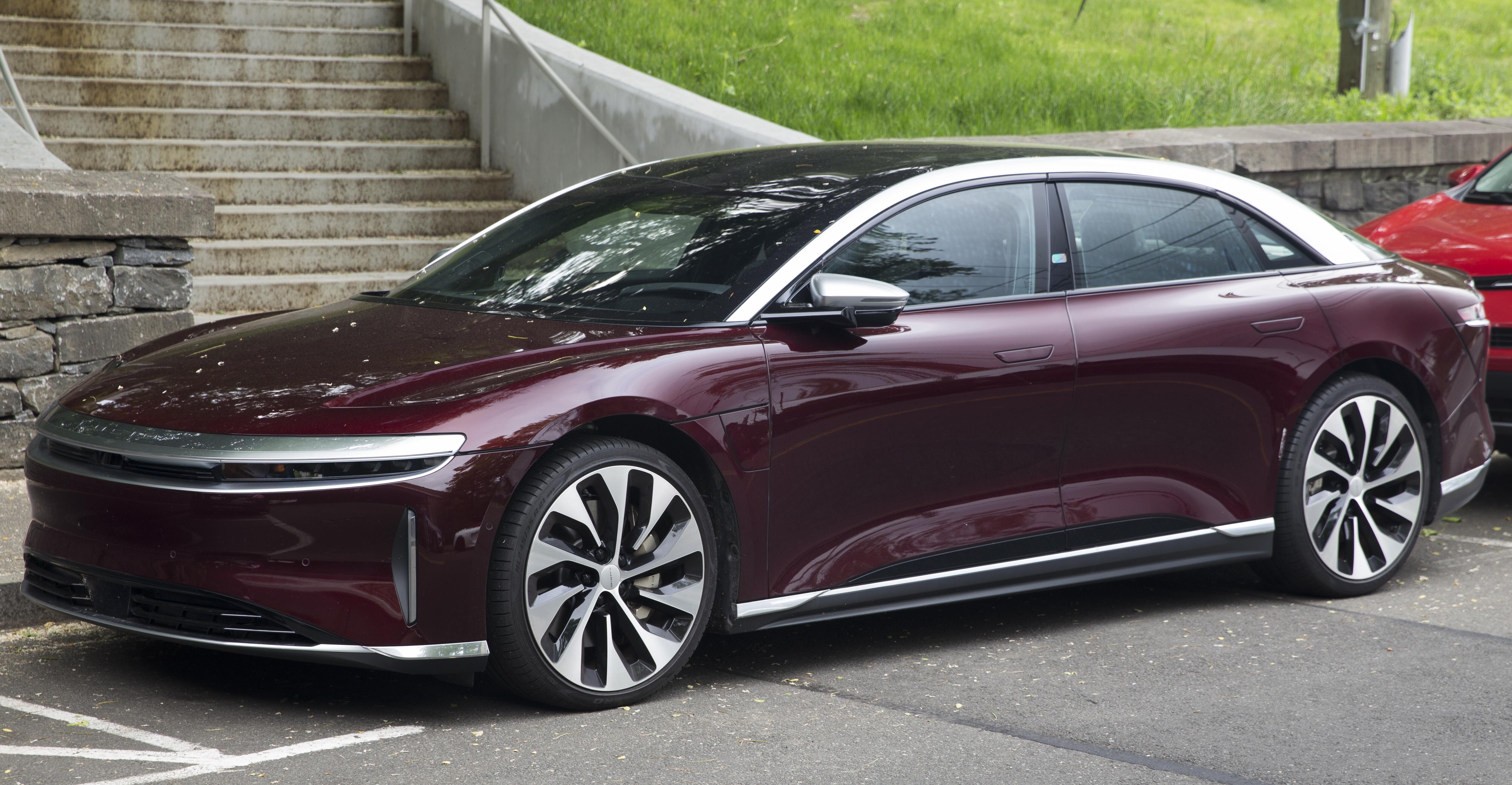 Rekordas: serijinis „Lucid Air Grand Touring“ nuvažiavo net 1 205 km be papildomo įkrovimo.