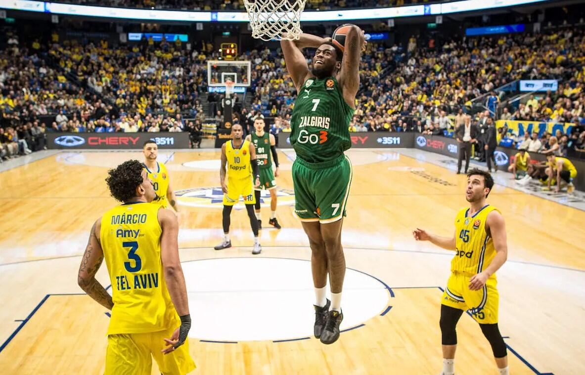 Jėga: žalgirietis M. Wrightas septintą kartą šį Eurolygos sezoną surinko daugiau nei 20 naudingumo balų.