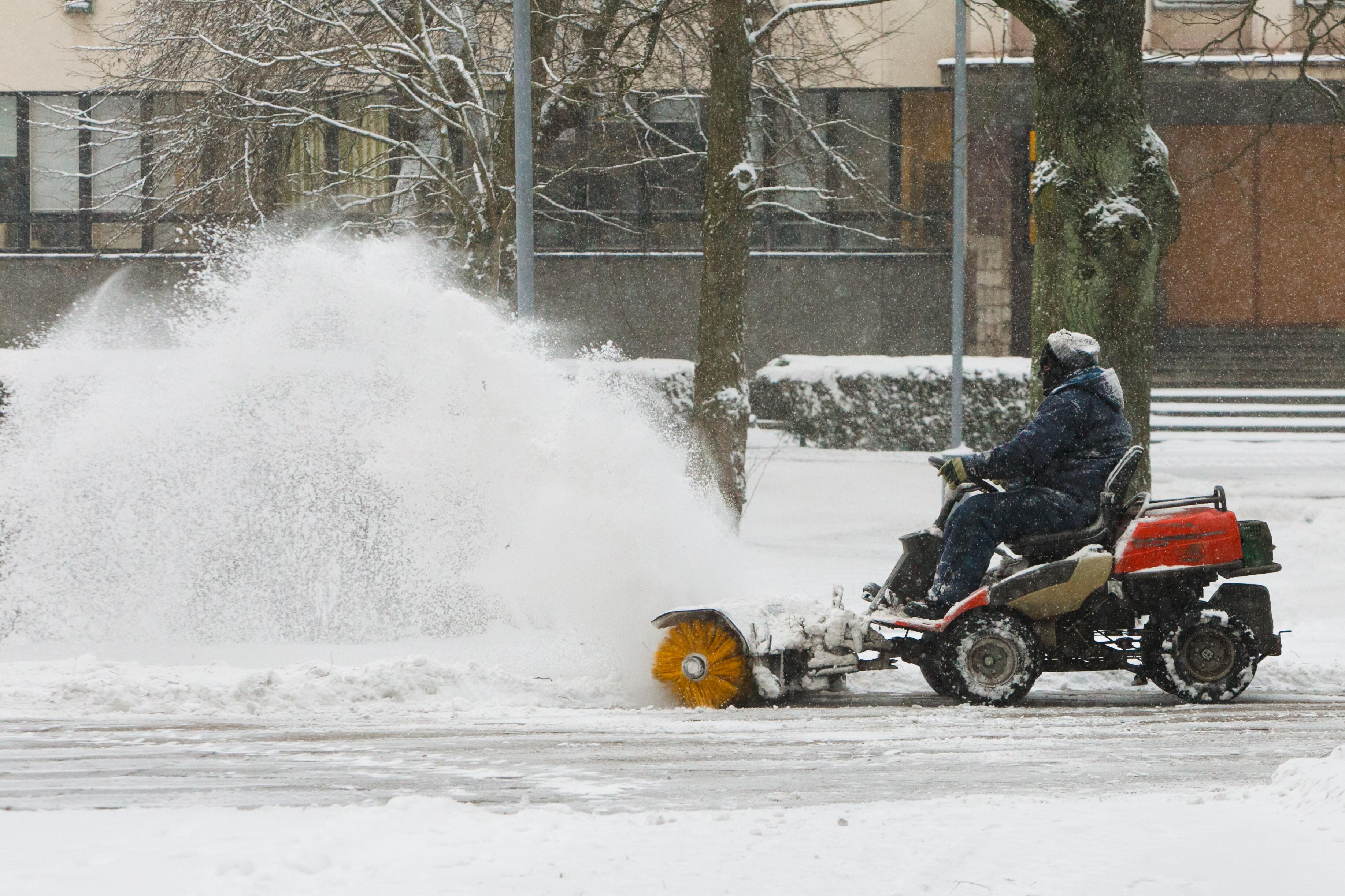 Viltys: šiemet visi rangovai spaudžiami dirbti kokybiškiau. Jų kontrolei naudojama speciali kompiuterinė programa, parodanti, kurioje Klaipėdos dalyje ir kiek technikos darbuojasi.