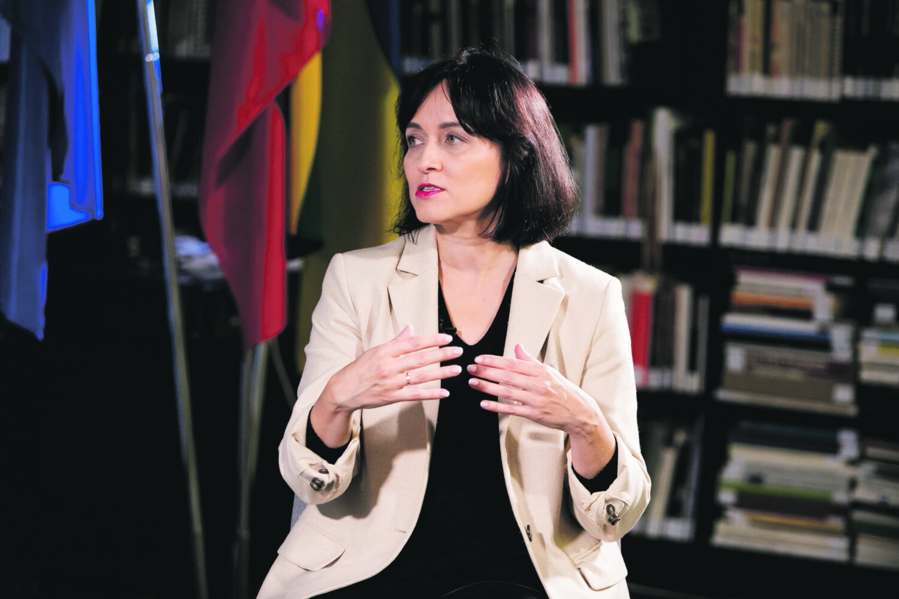 Priežastis: D. Čibirienės įsitikinimu, neapibrėžtumas dėl progresinio pajamų krepšelio nulėmė, kad žmonės pasirinko MB verslo formą, nes tokiu būdu jie patys gali valdyti savo mokesčius.