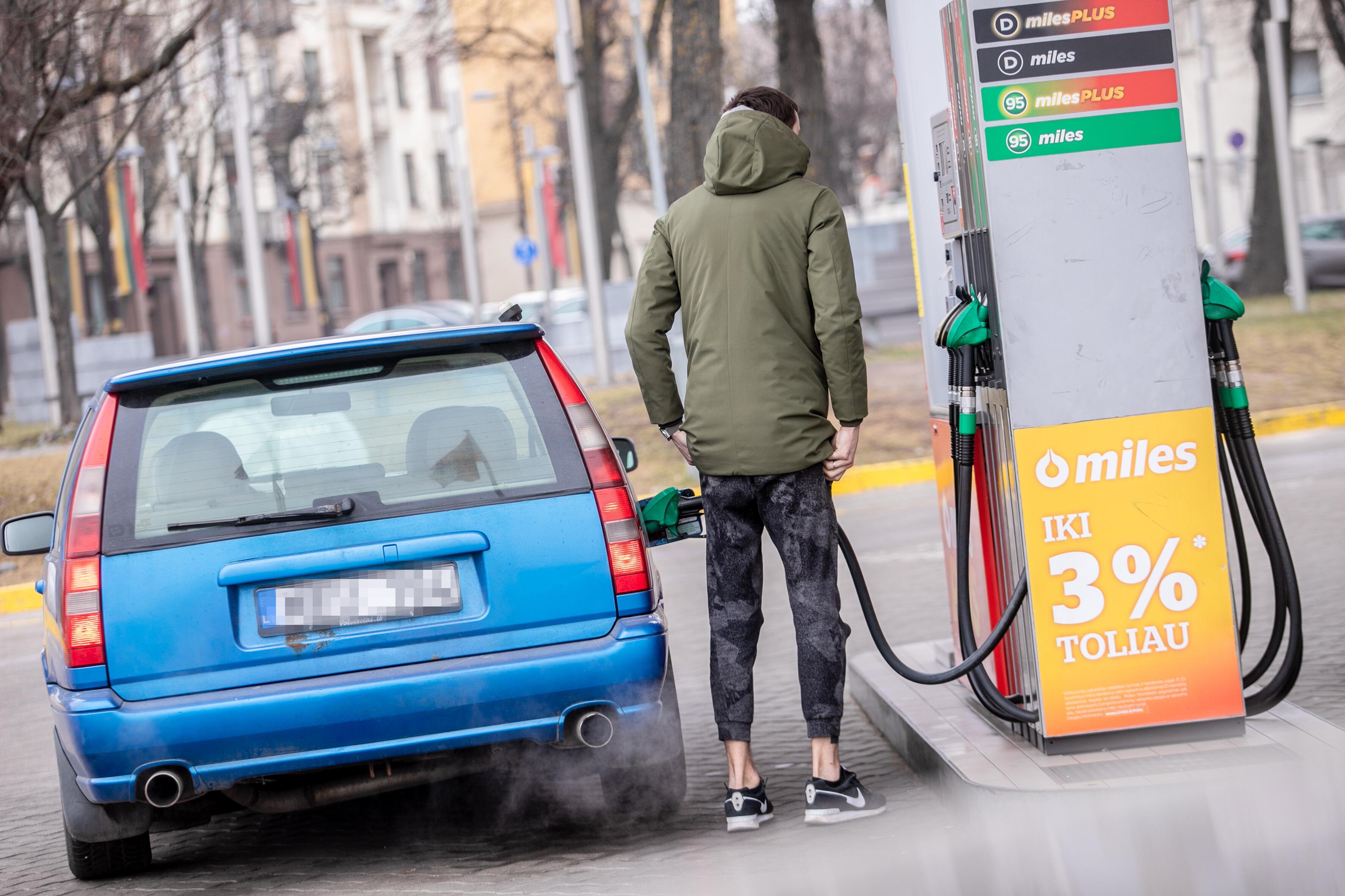 Užuomaršos: dėl degalų sistemos užšalimo vairuotojai kaltina dyzelino kokybę, tačiau pamiršta, kad laiku nepasikeitė degalų filtro.