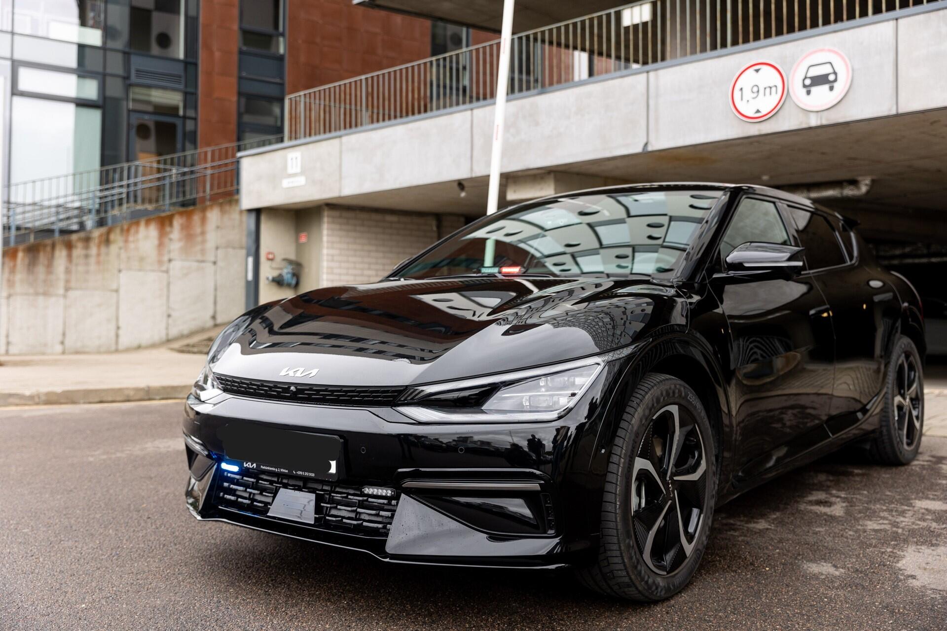 Buksuoja: nepaisant didžiulių lėšų agitacijai, Lietuvoje 2026 m. pradžioje buvo vos 23 tūkst. grynųjų elektromobilių.