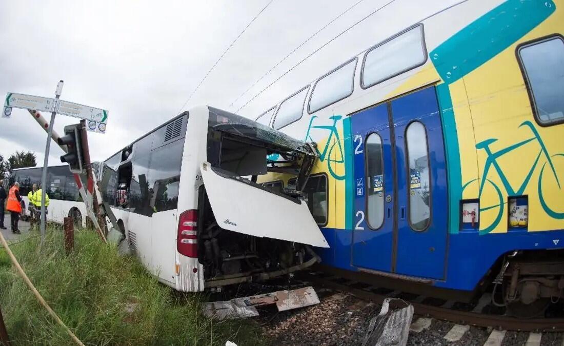 Pervaža: itin tragiški traukinių susidūrimai su keleiviniais autobusais.