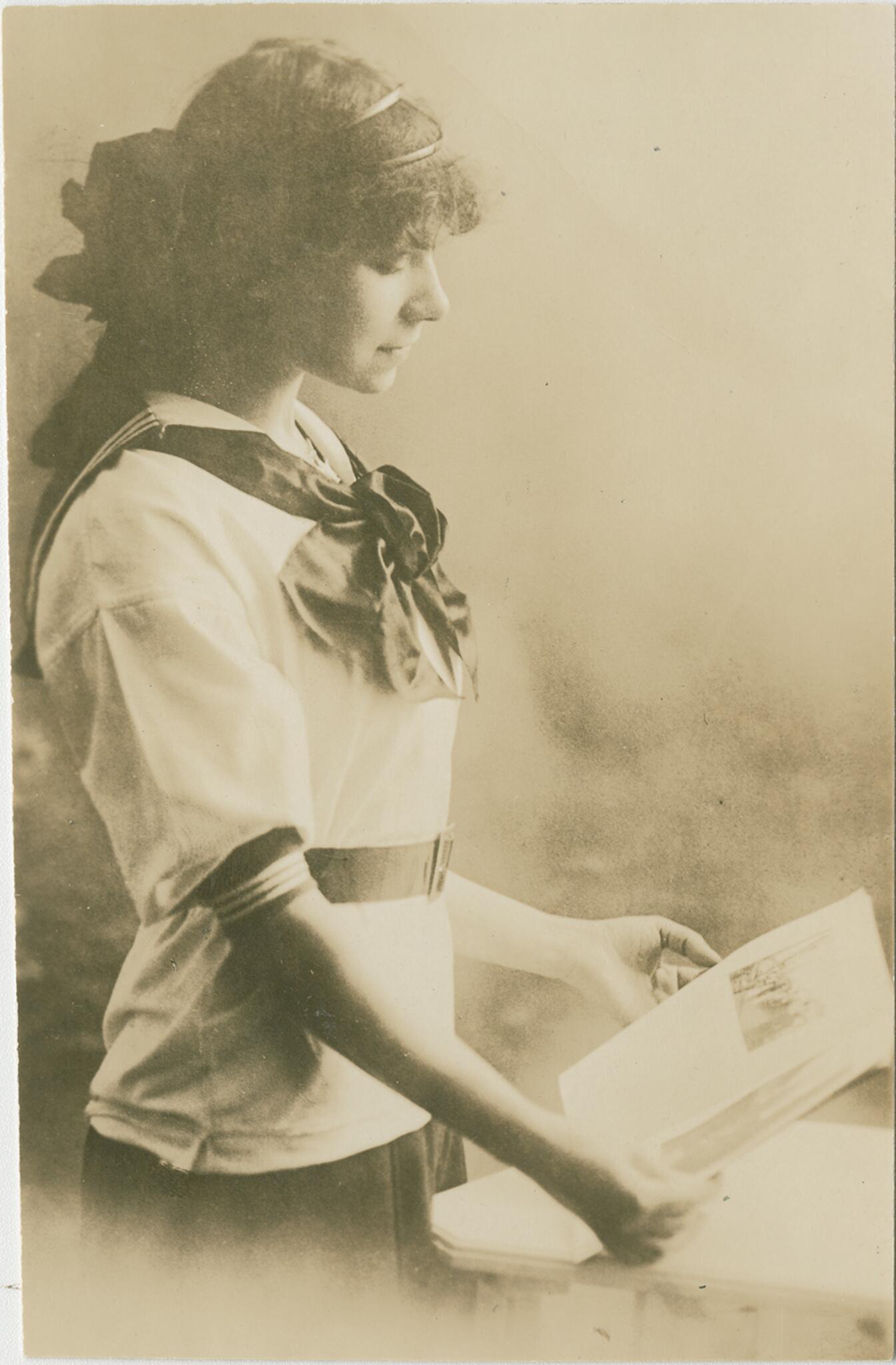 Mokslai: M. Avietėnaitė studijų metais Ženevoje. 1913 m.