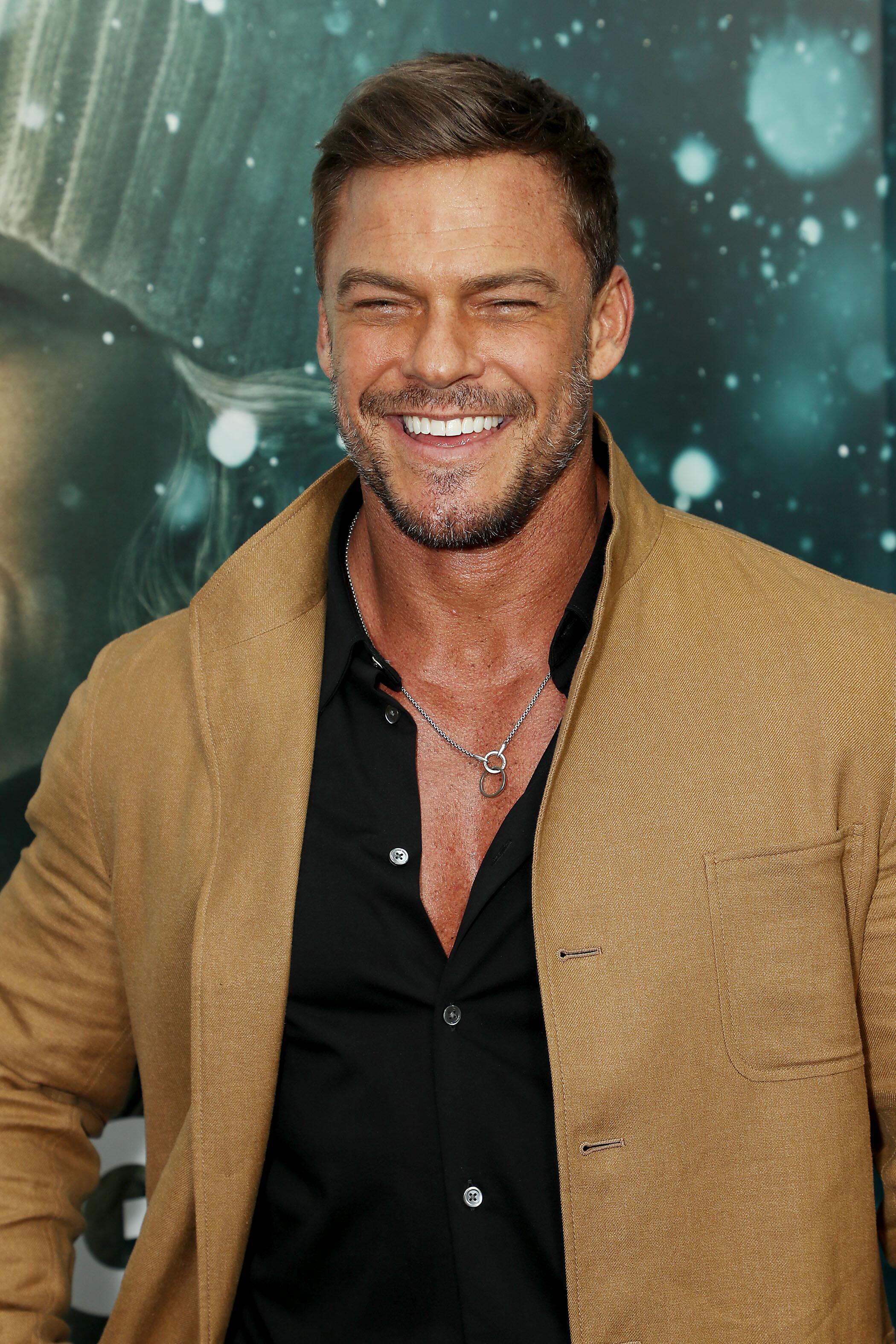 Alanas Ritchsonas