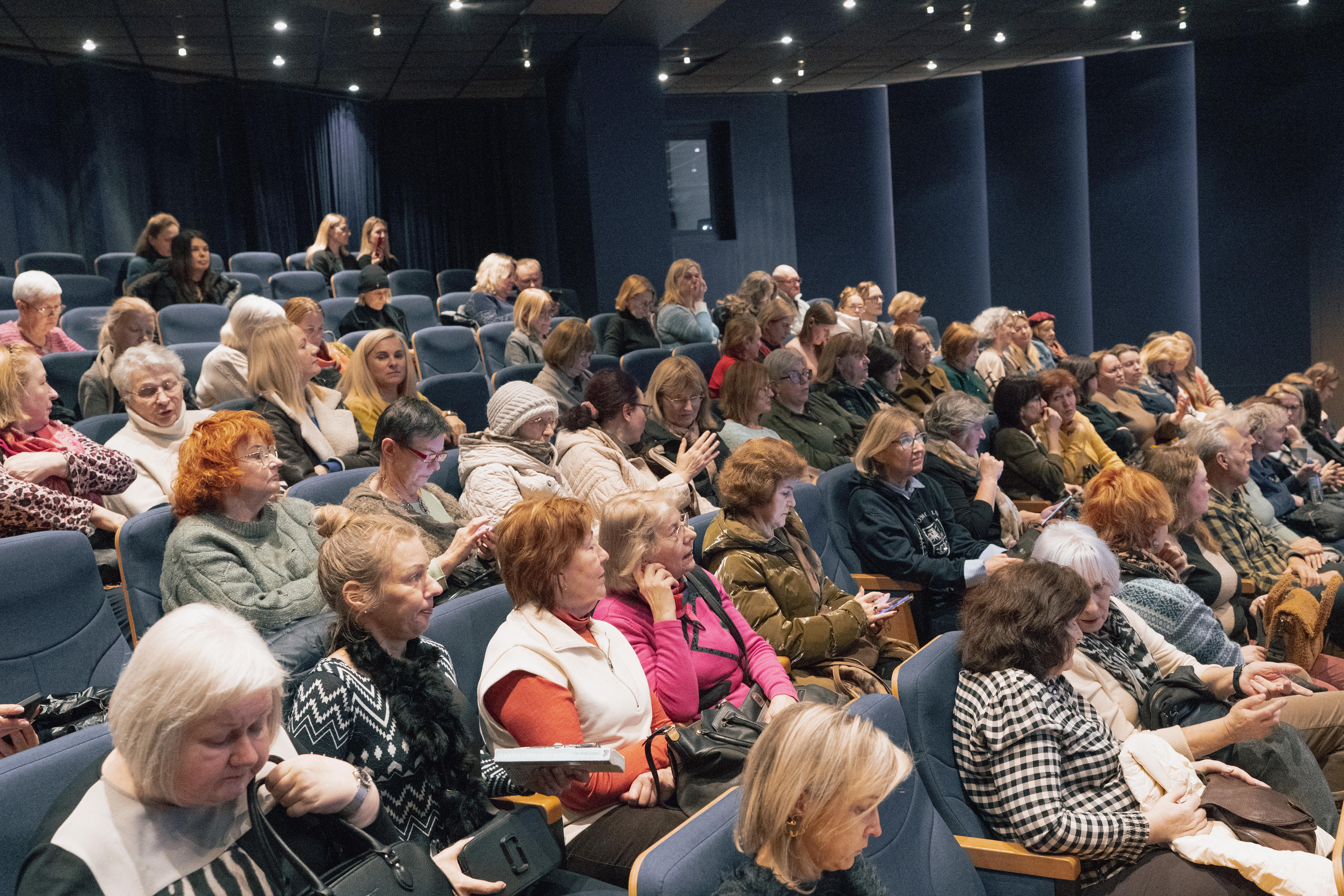 Publika: vienas iš tų kartų, kai „Žvaigždžių“ salė buvo sausakimša.