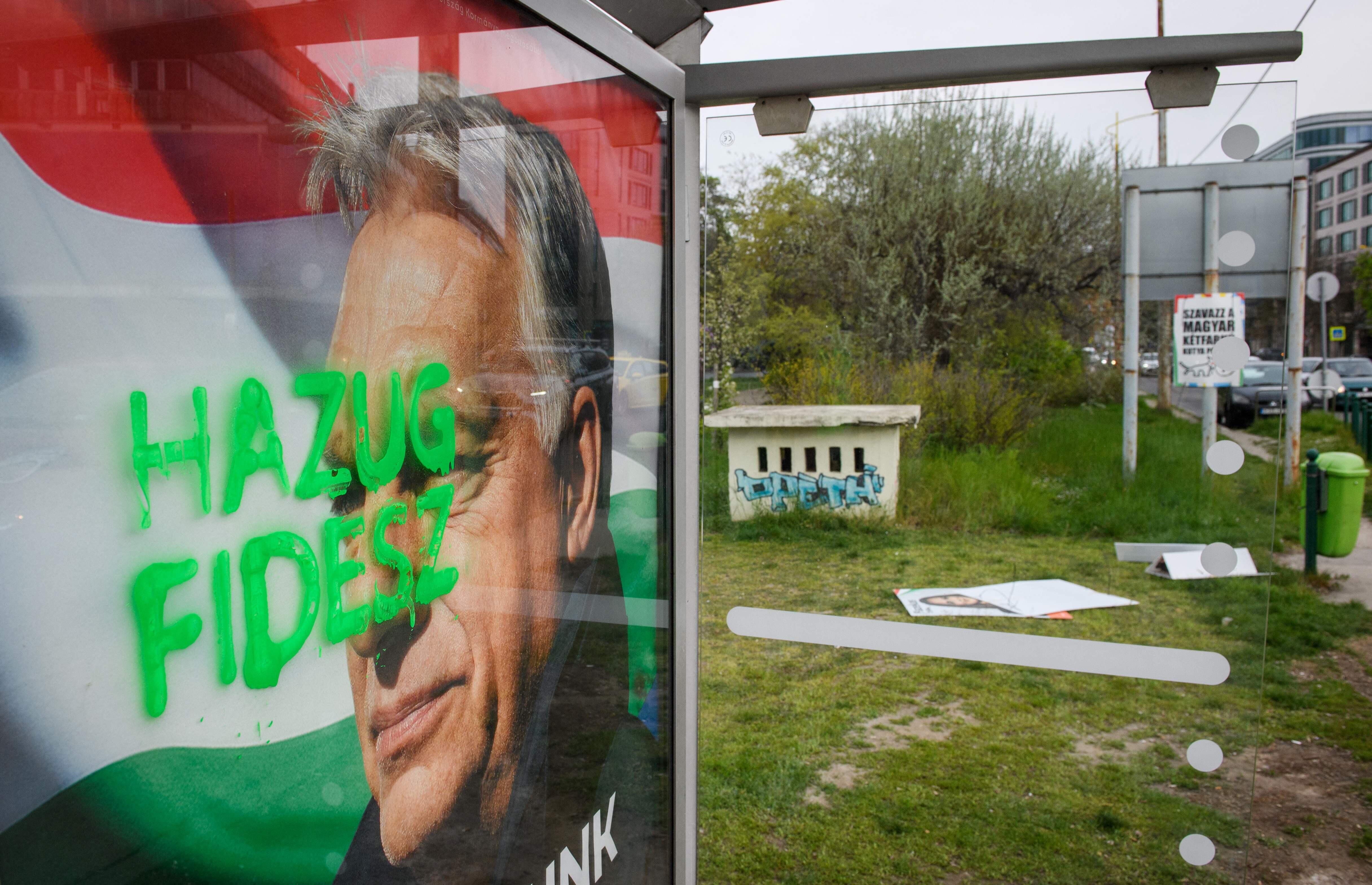 Pasižymėjo: per V. Orbano šešiolikos karaliavimo metų Vengrija virto korumpuota ir ekonominio sąstingio nustekenta šalimi.