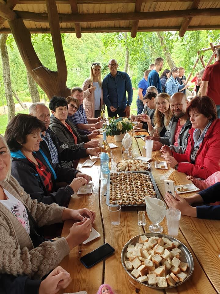 Degustacija: vasarą E. ir D. Vaičiai rengia edukacines programas, supažindina su sraigių gyvenimu, auginimu ir, žinoma, vaišina patiekalais iš sraigių.