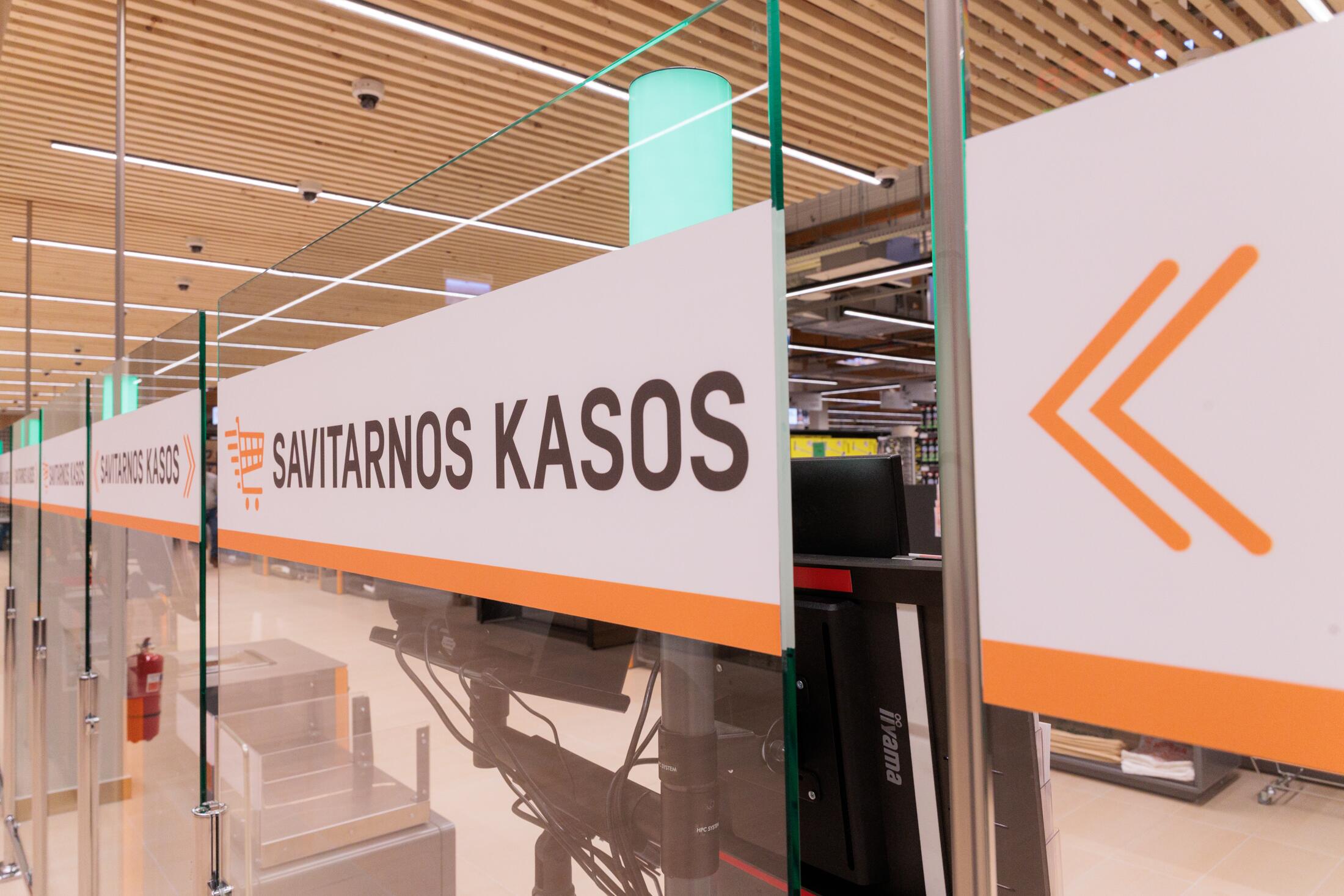 Racionalu: jei parduotuvėje įrengta pakankamai savitarnos kasų, niekada nesusidarys bent kiek didesnės pirkėjų eilės.