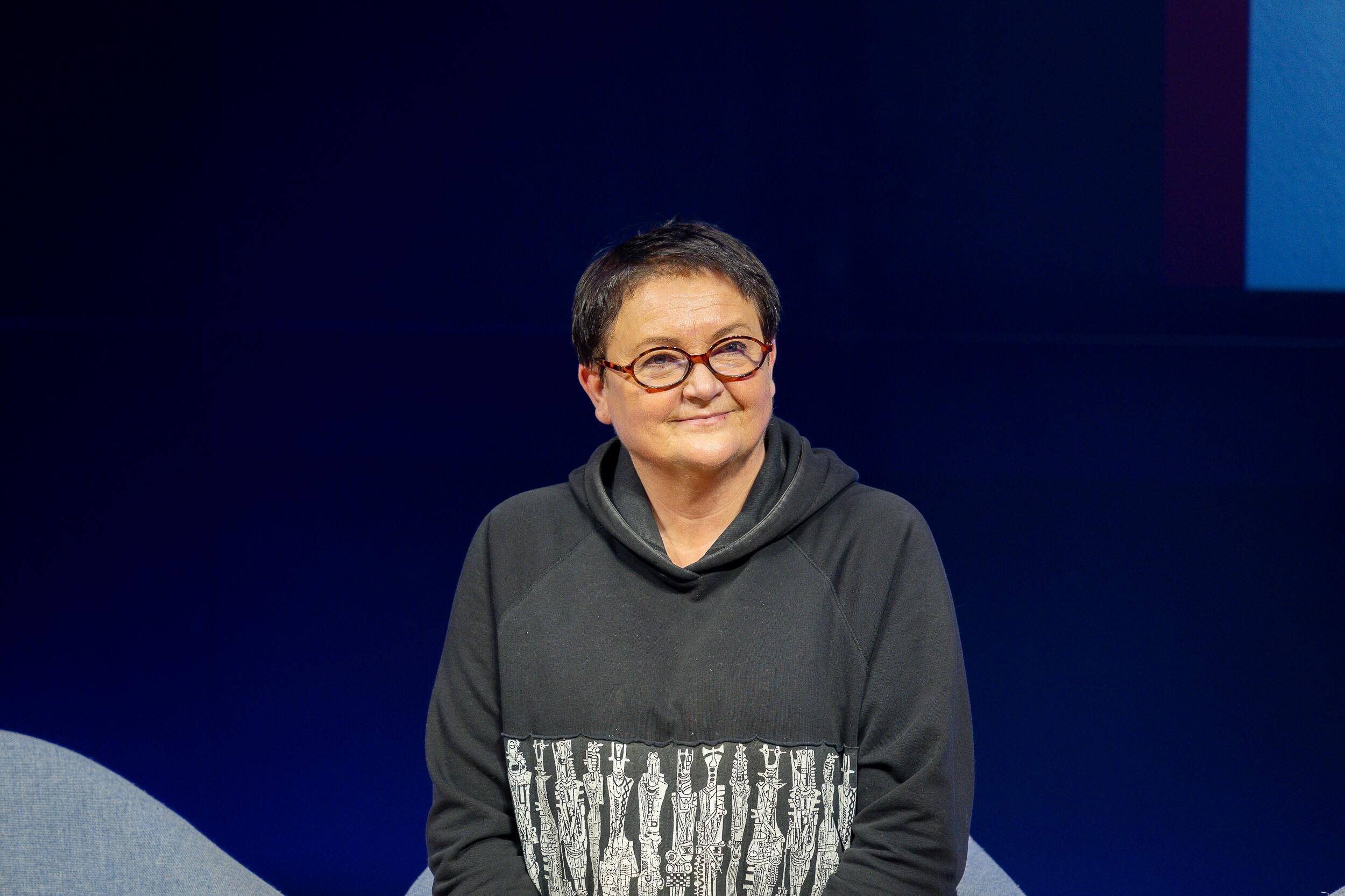 Tąsa: J. Donskienė dalijosi prisiminimais apie kūrybinį kelią, kuris, nors ir nelengvas, galiausiai sugrąžino svarbius tekstus skaitytojams.