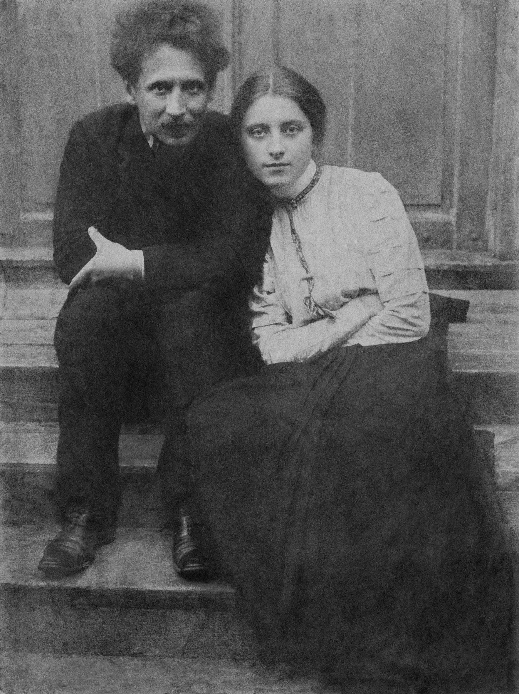 Vizitas: Sofija ir Mikalojus Konstantinas Čiurlioniai Plungėje, pas Sofijos dėdę kun. Vincentą Jarulaitį 1909 m.