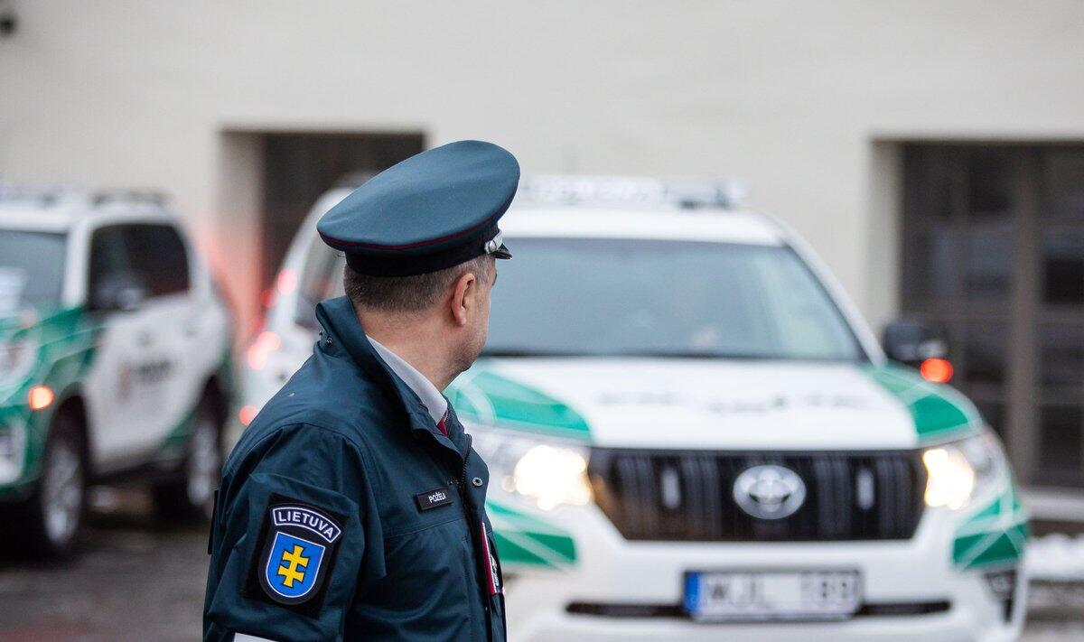 Bausmė: policija, į pagalbą pasitelkusi Valstybinę maisto ir veterinarijos tarnybą, priėmė sprendimą, kuriuo skriaudėjai skirta 150 eurų bauda.