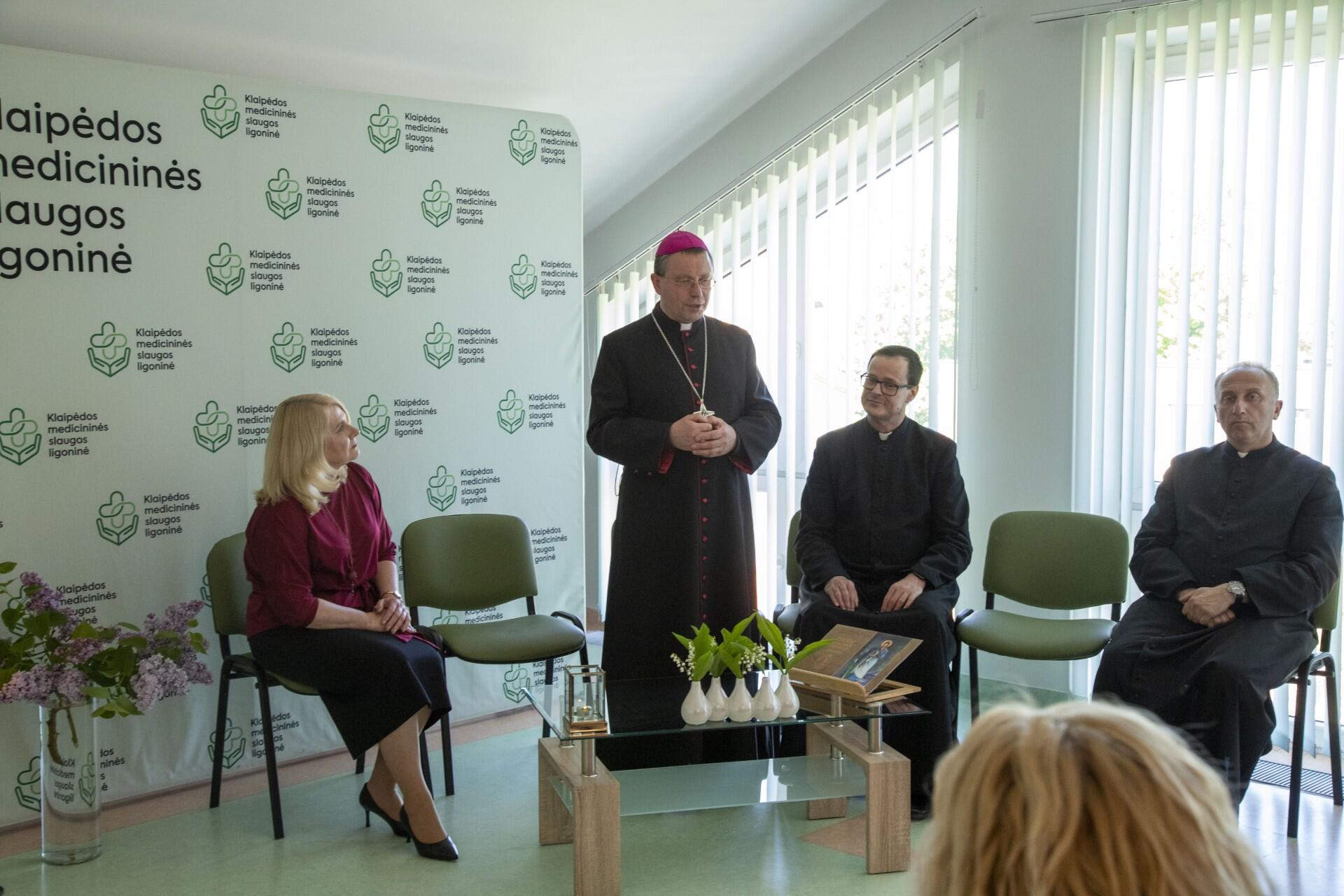 Akcentas: vyskupas A. Jurevičius kalbėjo apie dvasinės pagalbos ir medikų darbo svarbą.
