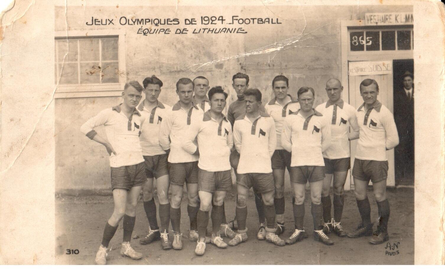 Lietuvos futbolo rinktinė 1924 m. Paryžiaus olimpinėse žaidynėse.