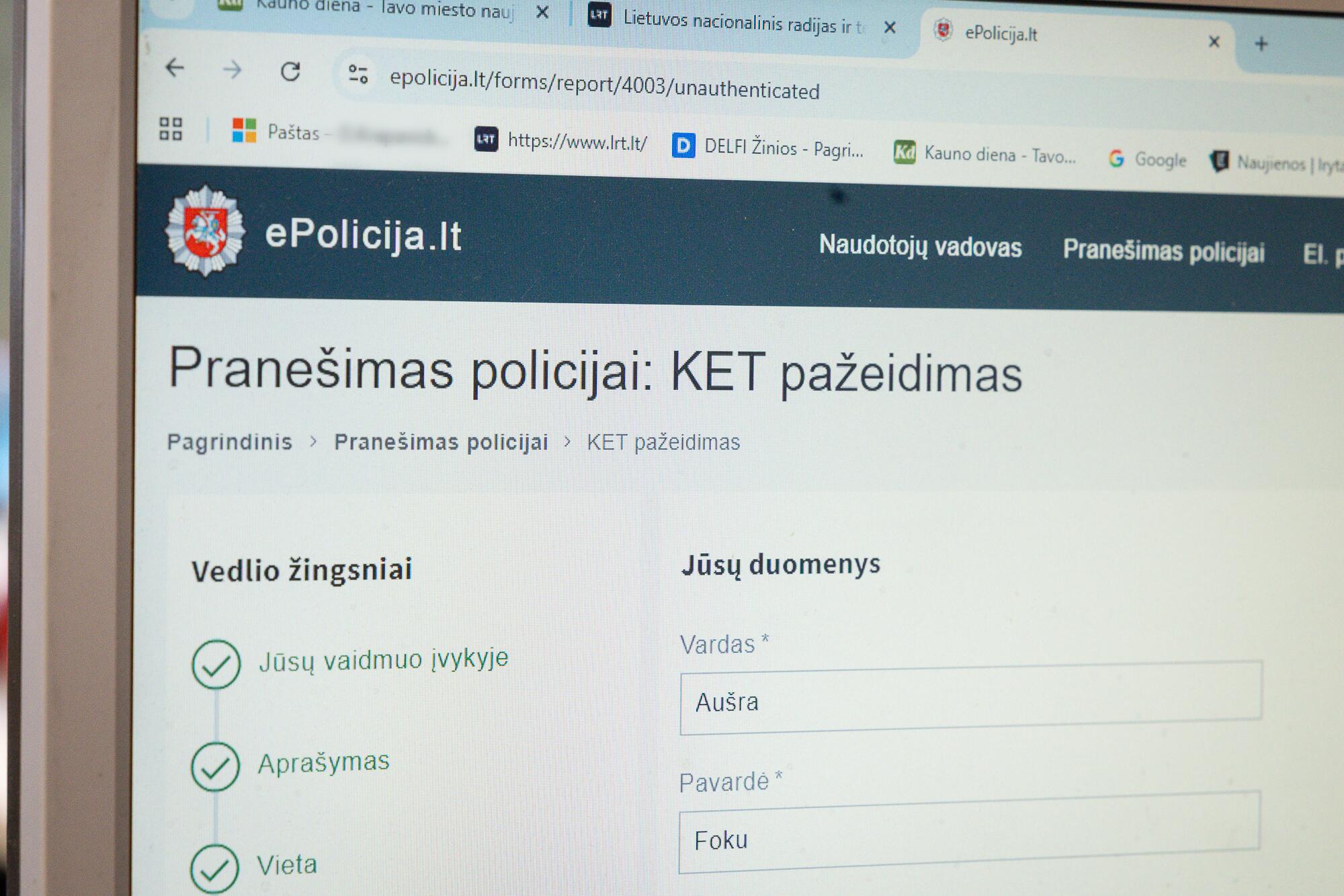 Situacija: policija be jokio perspėjimo atskleidžia pranešėjo asmens duomenis pažeidėjams.