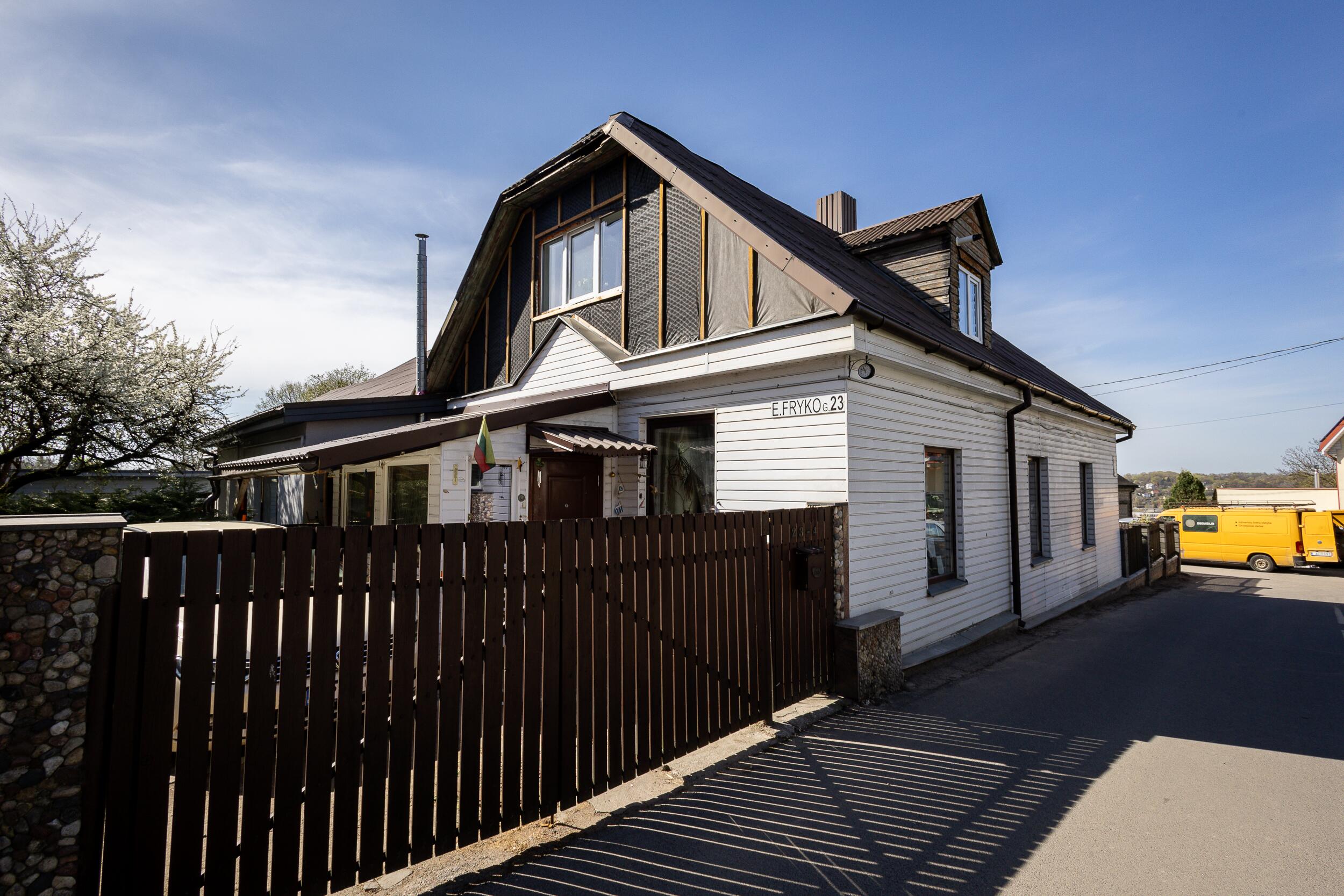 Kuklus: E. Fryko g. 23 namas, kuriame gyveno pats architektas.