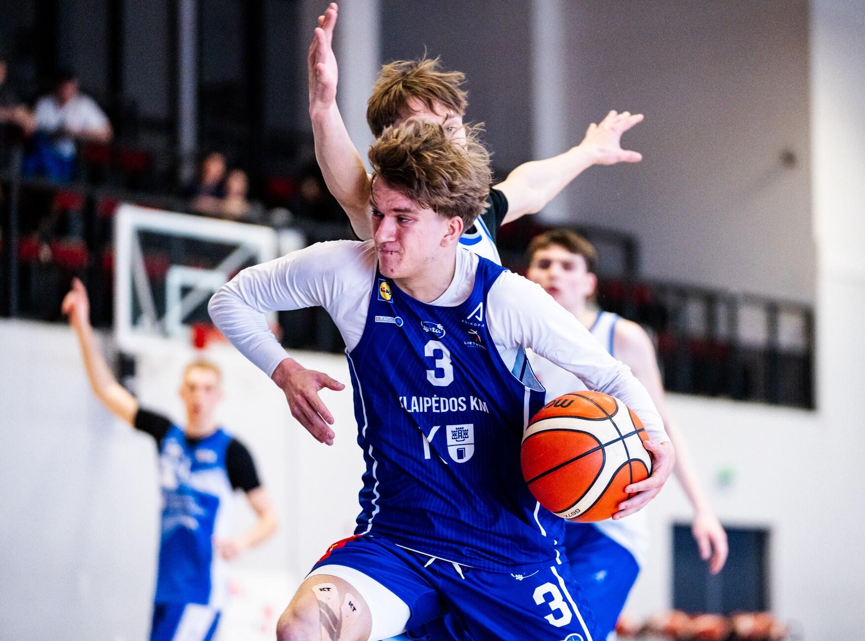 MVP: „KKM-KU“ žaidėjas D. Sipavičius (Nr. 3) mažajame finale pelnė 31 tašką.