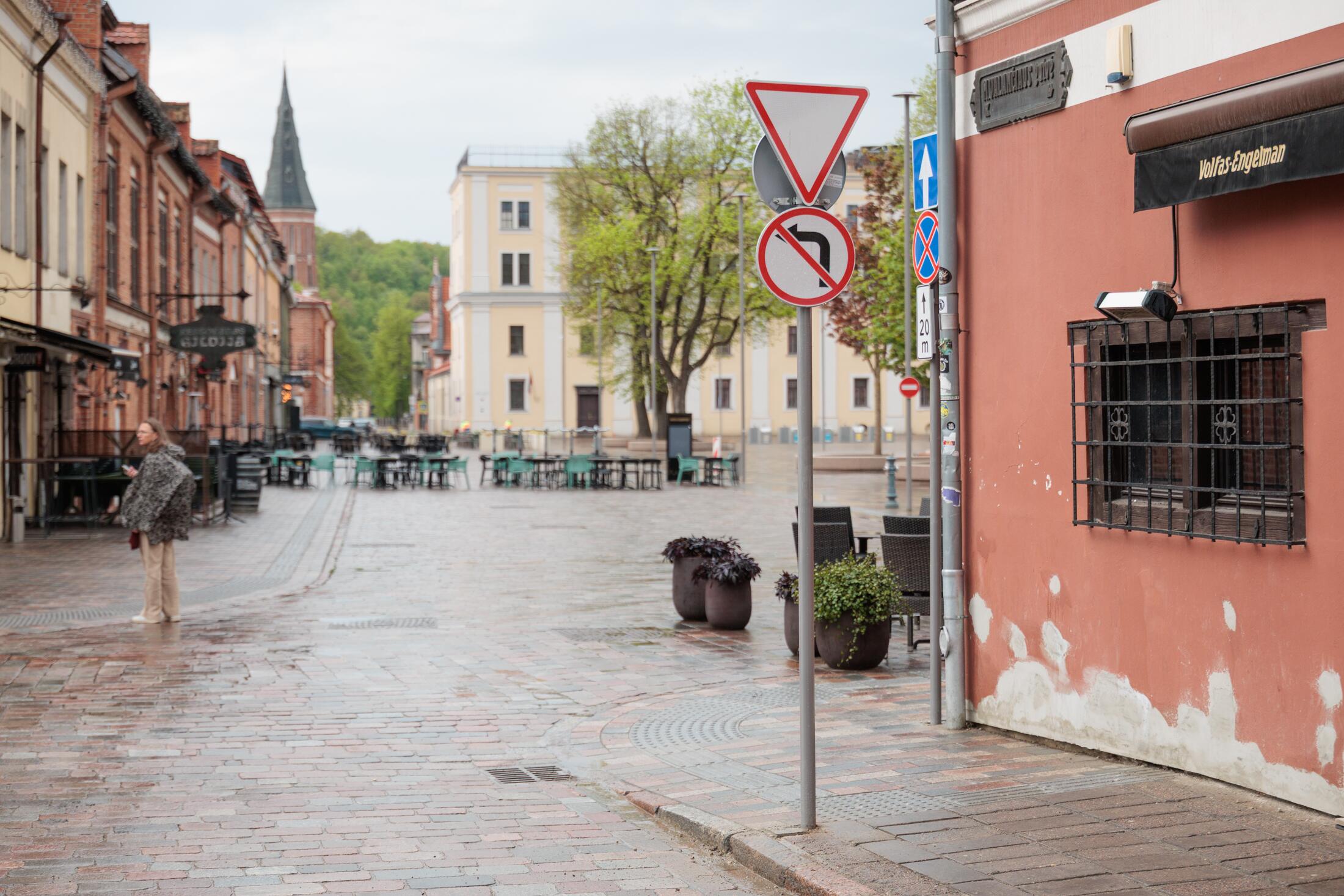 Tvarka: automobilių eismas Rotušės aikštėje bus leidžiamas iš Muitinės ir M. Valančiaus gatvių.