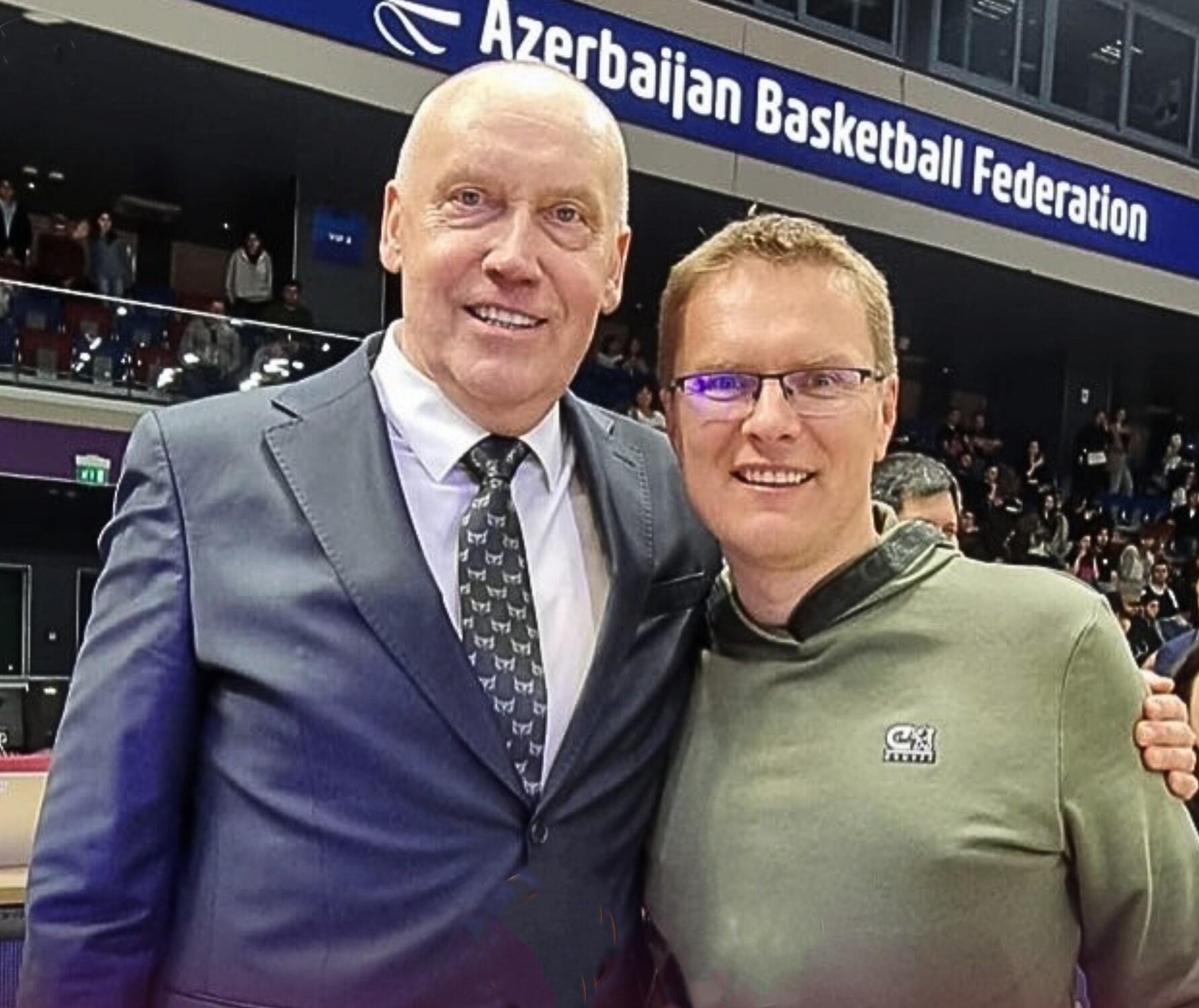 Triumfas: šį sezoną „Sabah“ klube – dviguba šventė, nes čempionais tapo R. Kurtinaičio treniruojami krepšininkai ir V. Dambrausko vadovaujami futbolininkai.