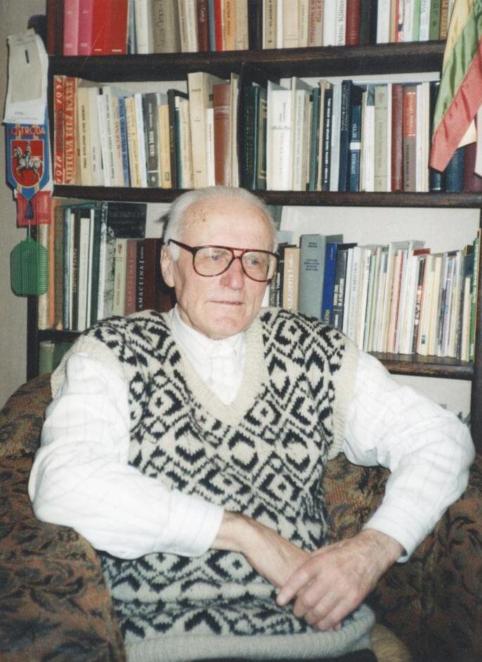 L. Dambrauskas savo namuose K. Donelaičio g. 1. 1997 02 11. 