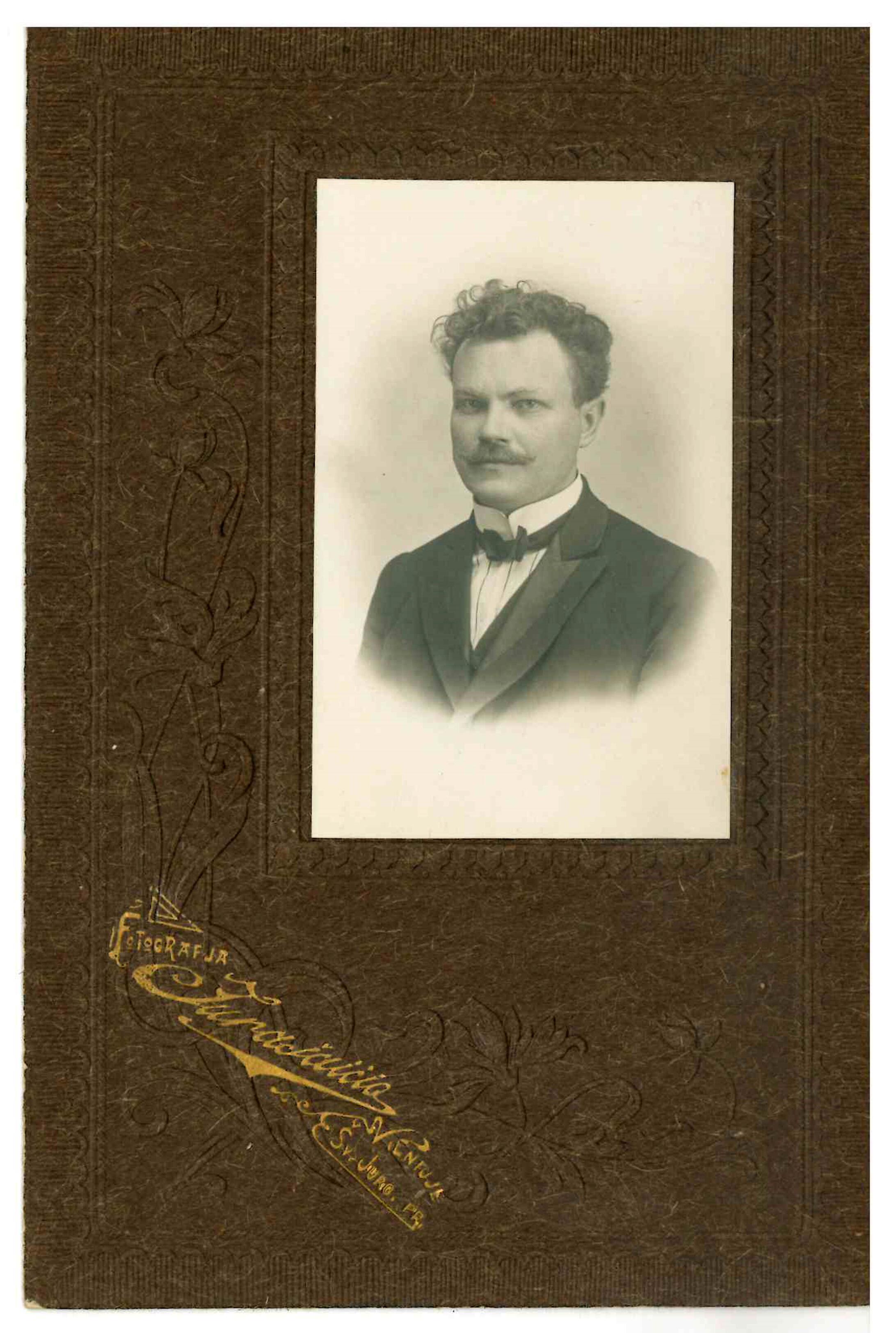 S. Matjošaitis-Esmaitis