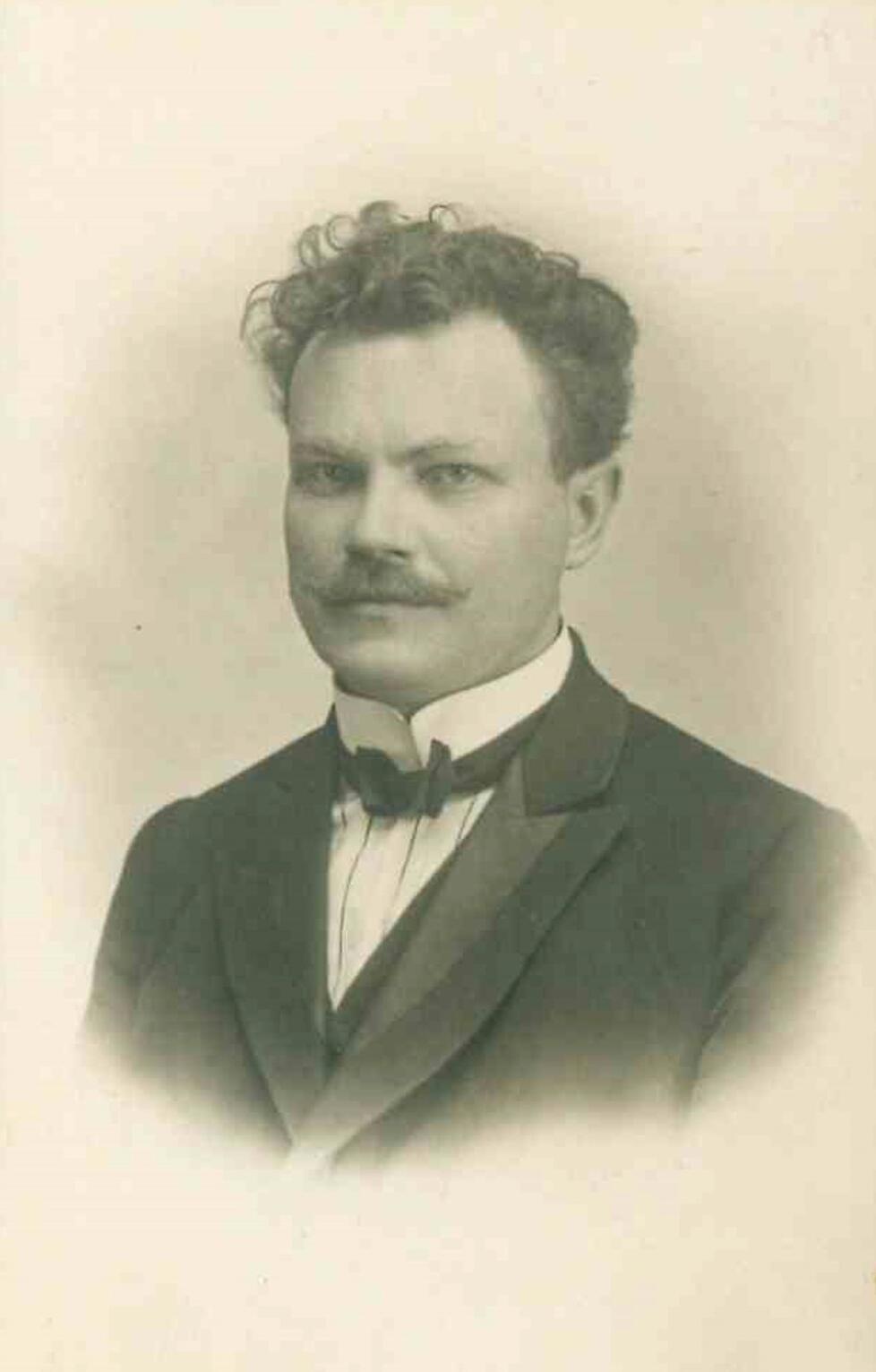 S. Matjošaitis-Esmaitis