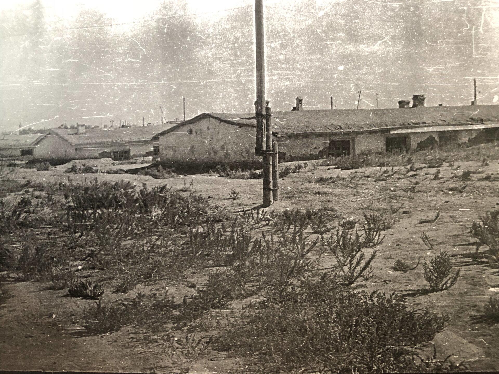 Liudininkas: Kengyro lagerio barakas apie 1950 m.