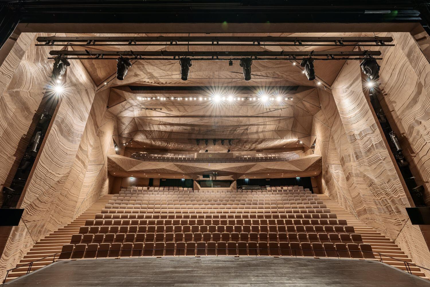 Klaipėdos valstybinio muzikinio teatro salė „Jūra“