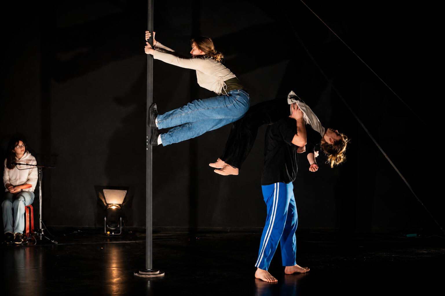 Naujas: „Kanta Company“ ir „Teatronas“ pristatys spektaklį „Grimmasos“ pagal brolių Grimmų necenzūruotas pasakas.
