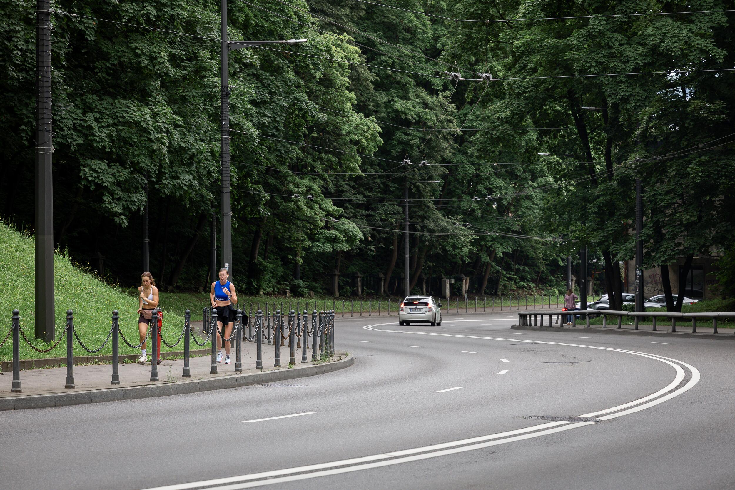 Jungtis: savivaldybės atstovai įsitikinę, kad virš Parodos gatvės kalno naujas tiltas būtų labai lankomas.