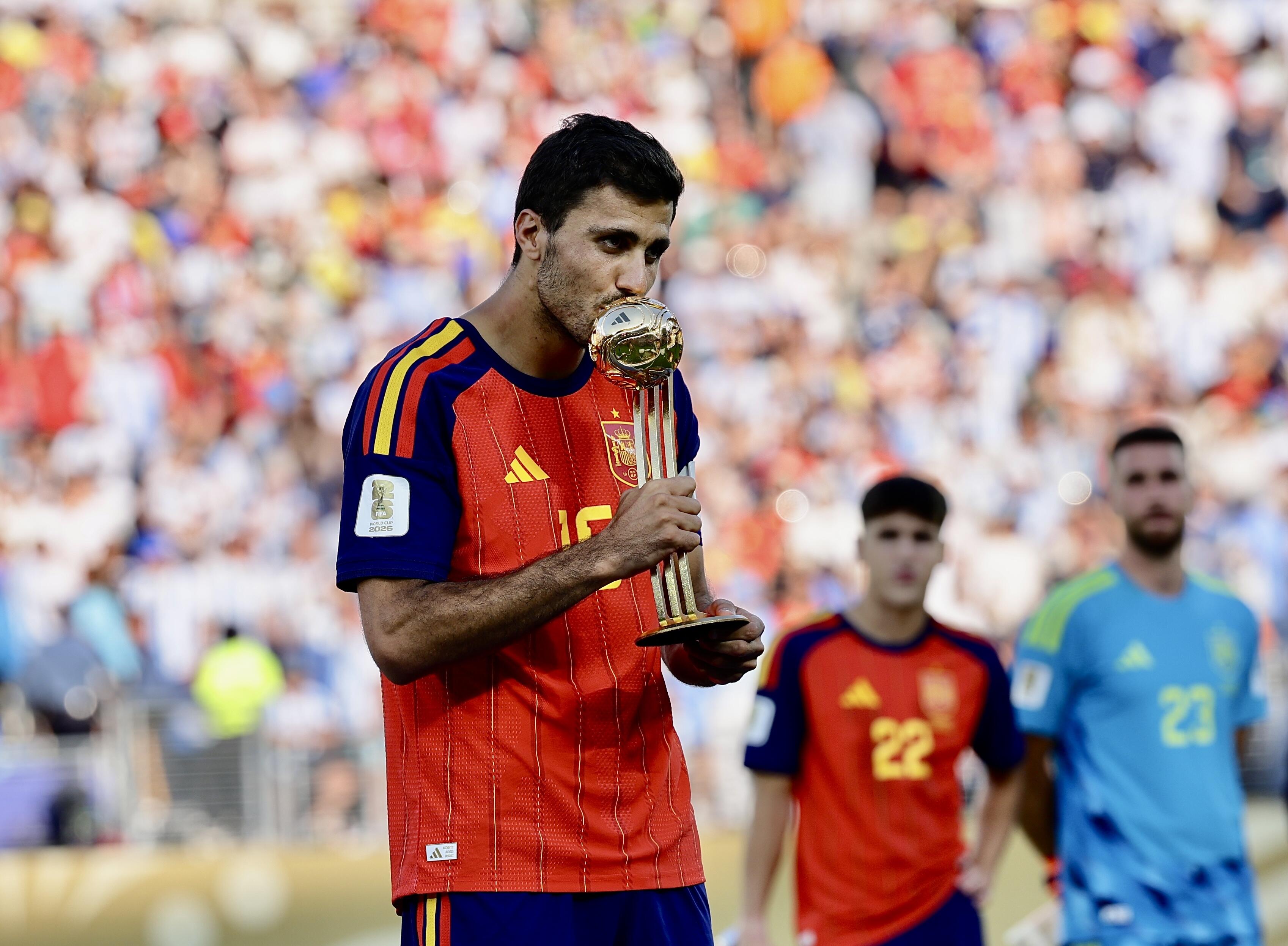Dirigentas: geriausias čempionato futbolininkas Rodri nepelnė nė vieno įvarčio ir neatliko nė vieno rezultatyvaus perdavimo, bet nuostabiai organizavo žaidimą.