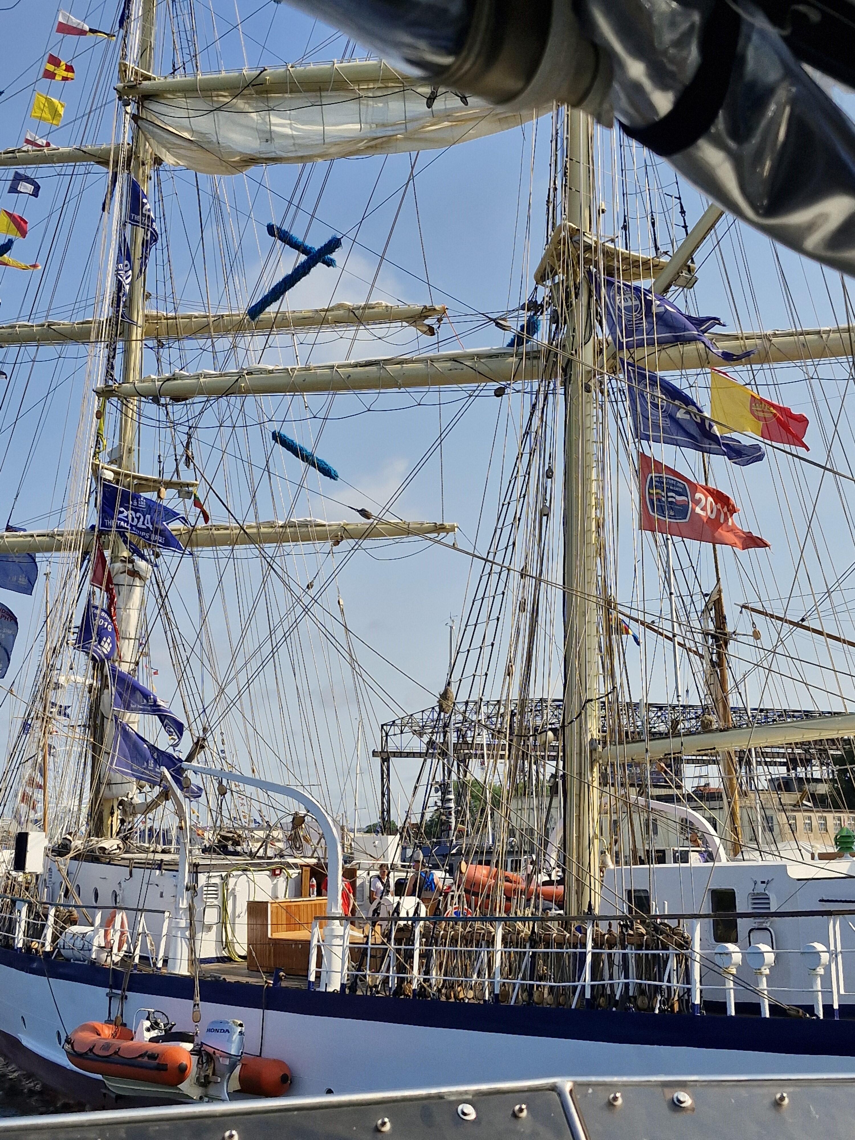Prestižas: ne vienerius metus solidumo Jūros šventei suteikdavo į miestą atplaukiantys didieji burlaiviai – prestižinės „The Tall Ship Races“ regatos dalyviai.