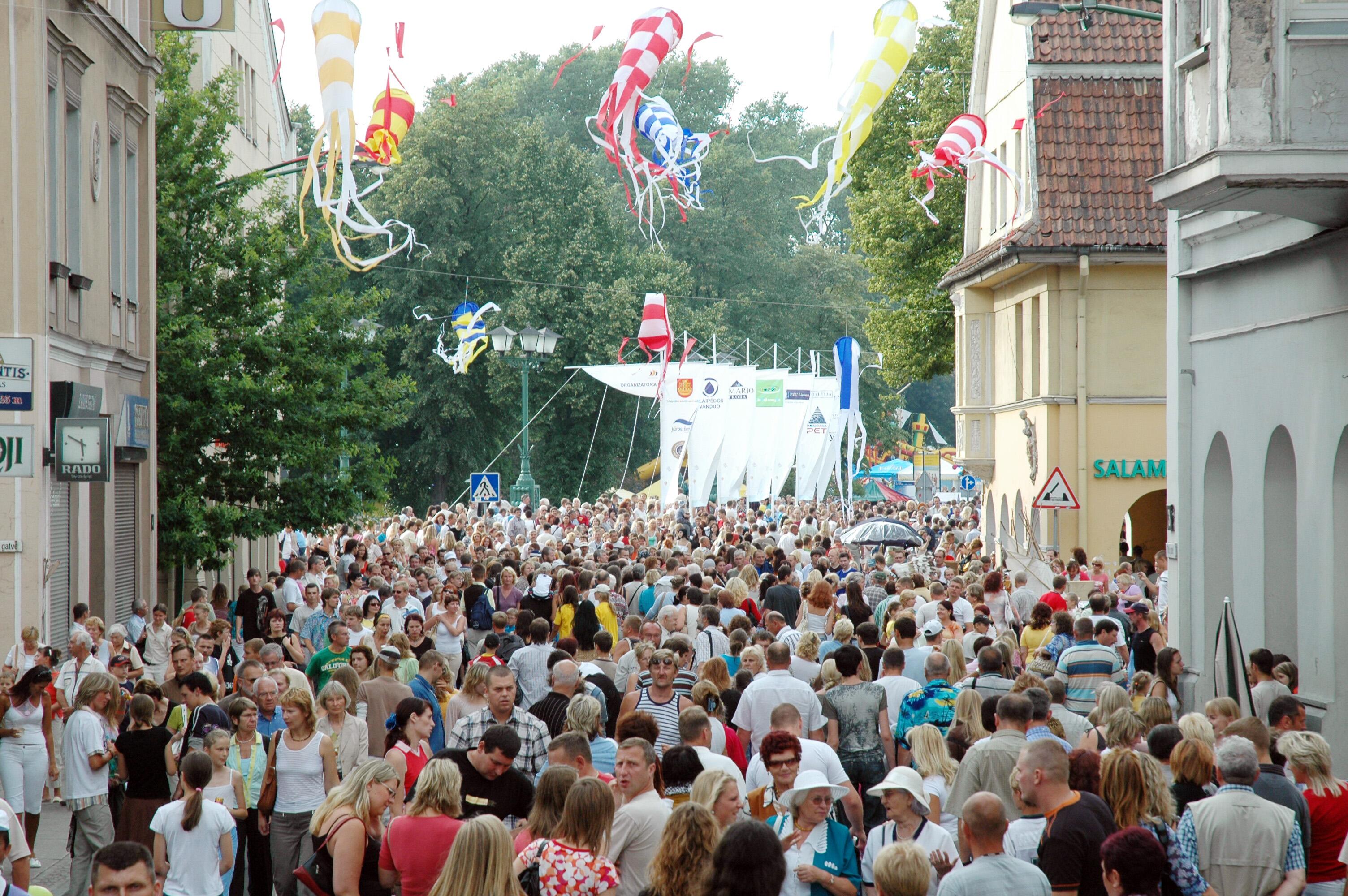 Populiarumas: Jūros šventė, nepaisant jokių permainų vėjų, ir toliau išlieka pats populiariausias ir gausiausias metų renginys uostamiestyje.