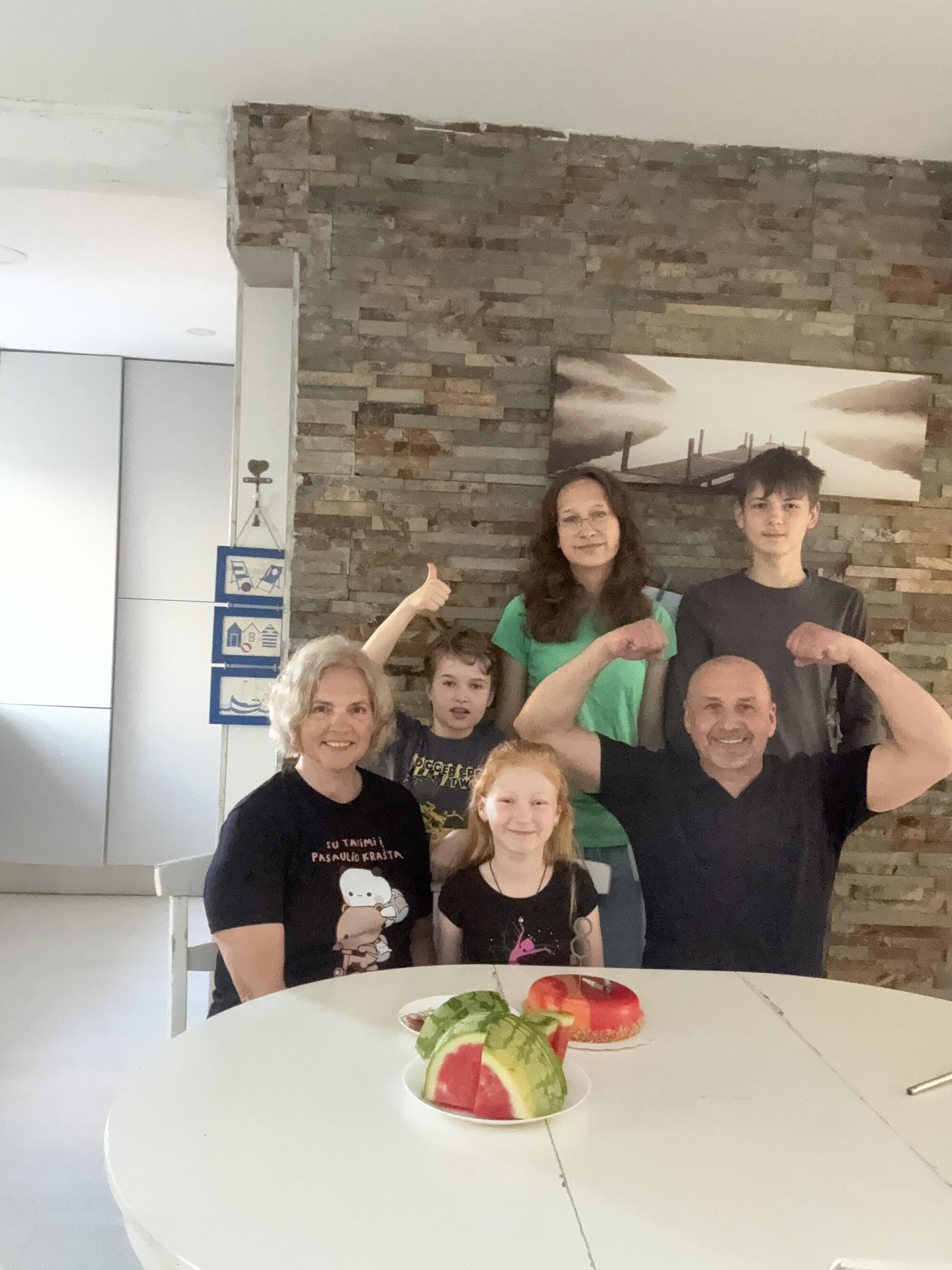Ryšys: šeimos gyvenimas grindžiamas bendrumu, kuriamais ritualais, atliekamomis pareigomis. 
