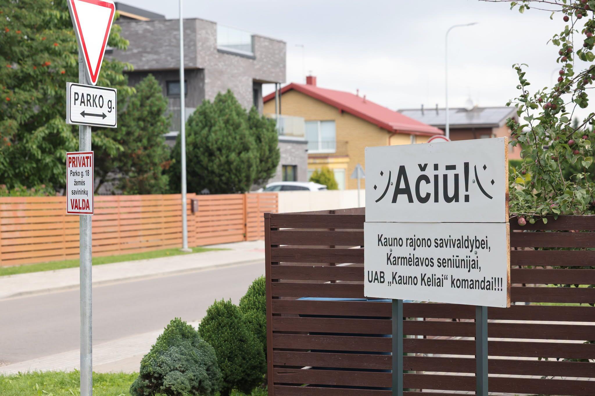 Finišas: Kauno rajono savivaldybės vadovai džiaugiasi, kad jau esama ir pabaigtuvių.
