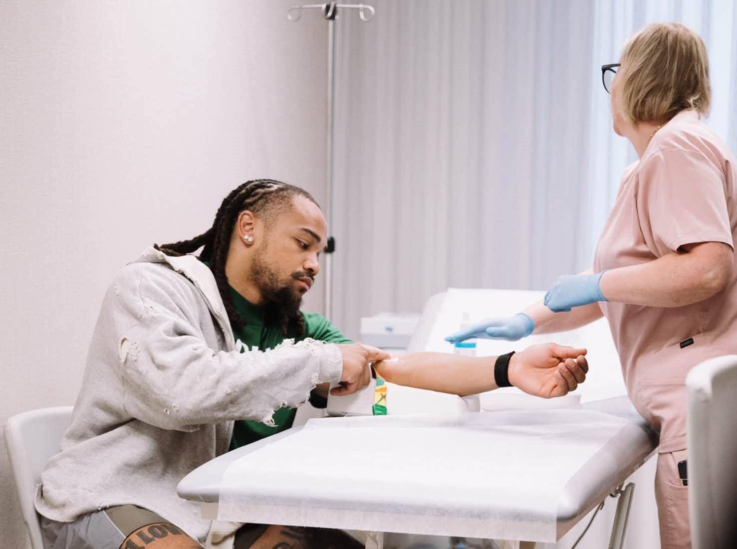 Sveikata: žalgiriečių medicininė patikra – „Gijos Klinikose“.