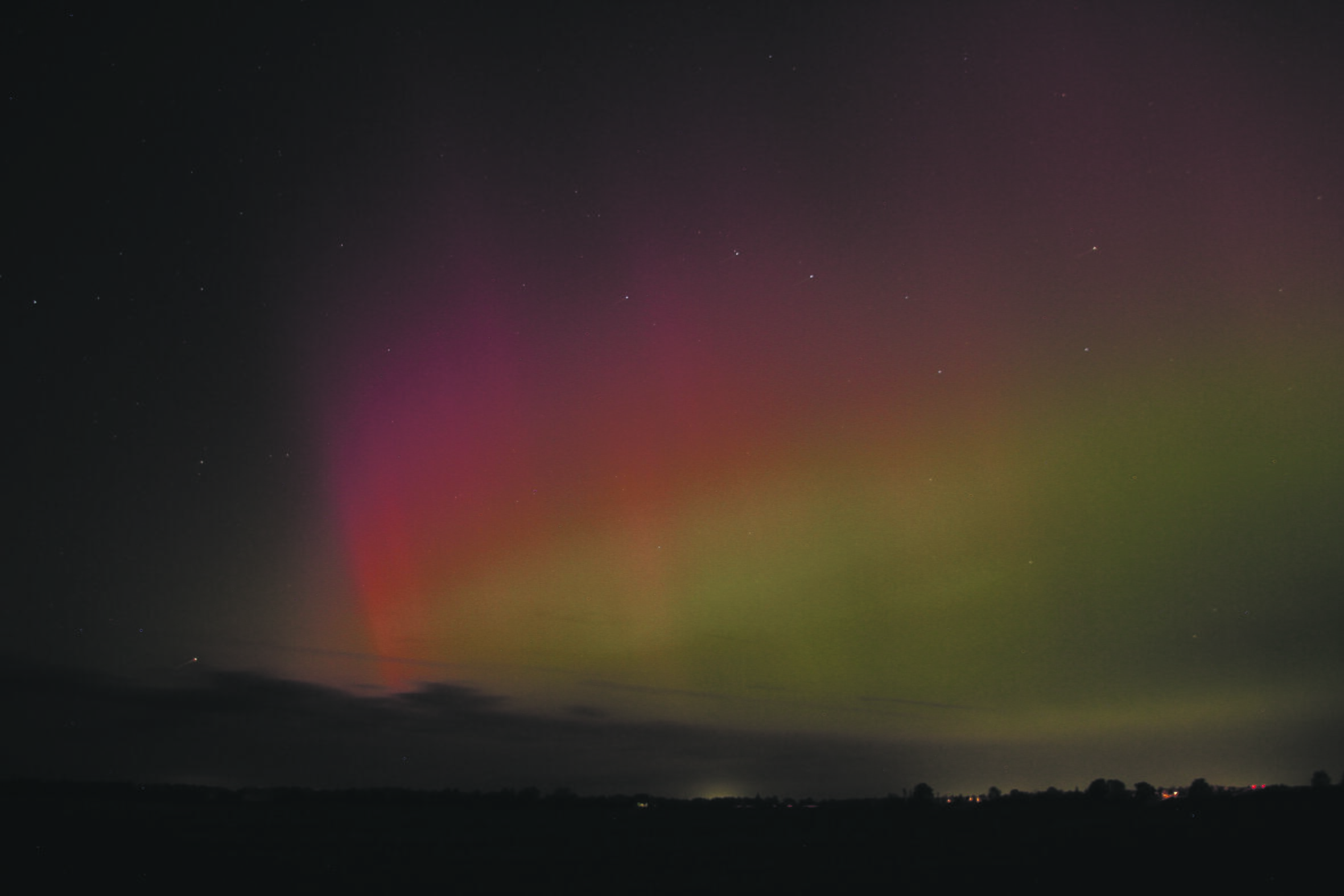 Švietė: geomagnetinių audrų metu išsiplečia pašvaisčių zona, tai – 2024 m. spalį Panevėžio rajone užfiksuota pašvaistė.
