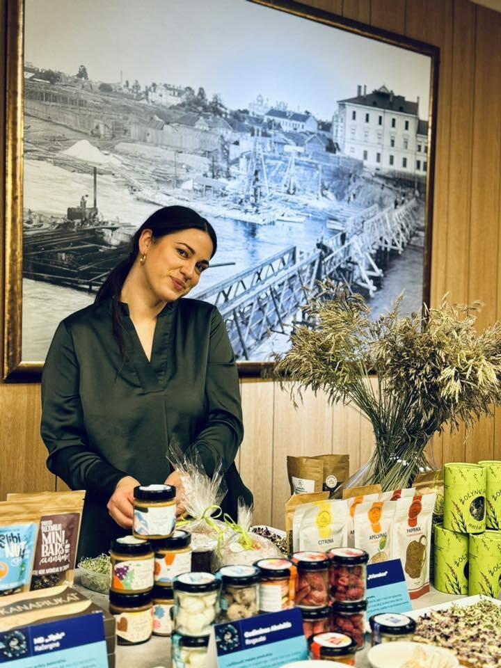 Koncepcija: LOKALI bendruomenei nuo pat pradžių buvo ne tik dovanų parduotuvėlė.