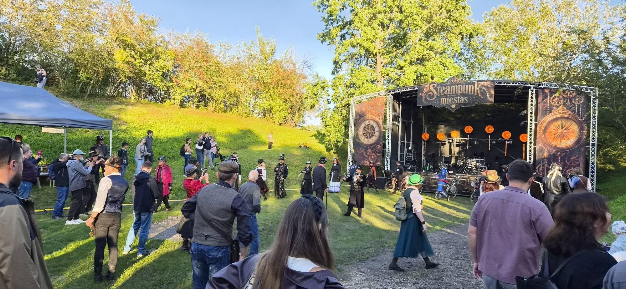 Virsmas: šiemet III forto teritorija tapo „Steampunk miestu“.