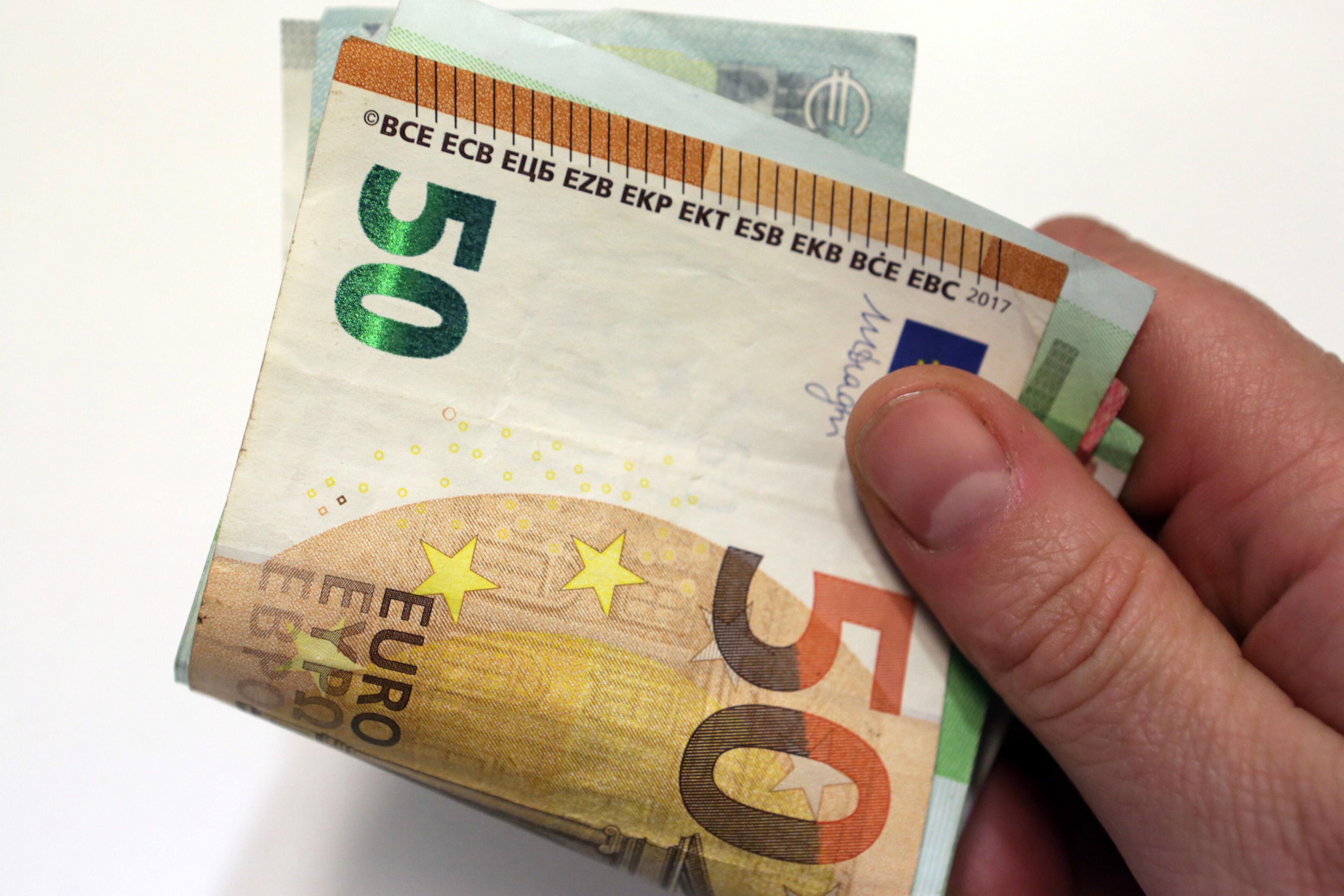 Svarbu:  tėvai vaikams finansinius pagrindus gali padėti ne pamokslais, o pinigais.