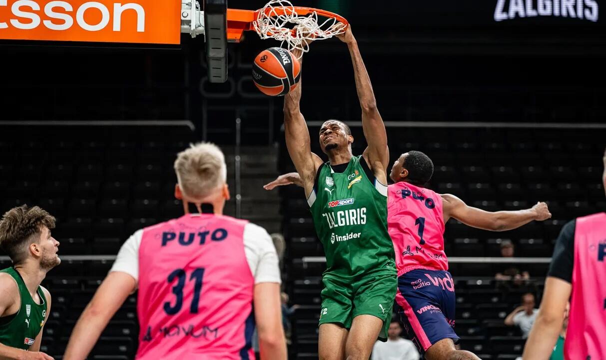 Paraiška: „Žalgirio“ naujokas K. Akobundu-Ehiogu pataikė 4/5 dvitaškių, 5/6 baudų metimų.