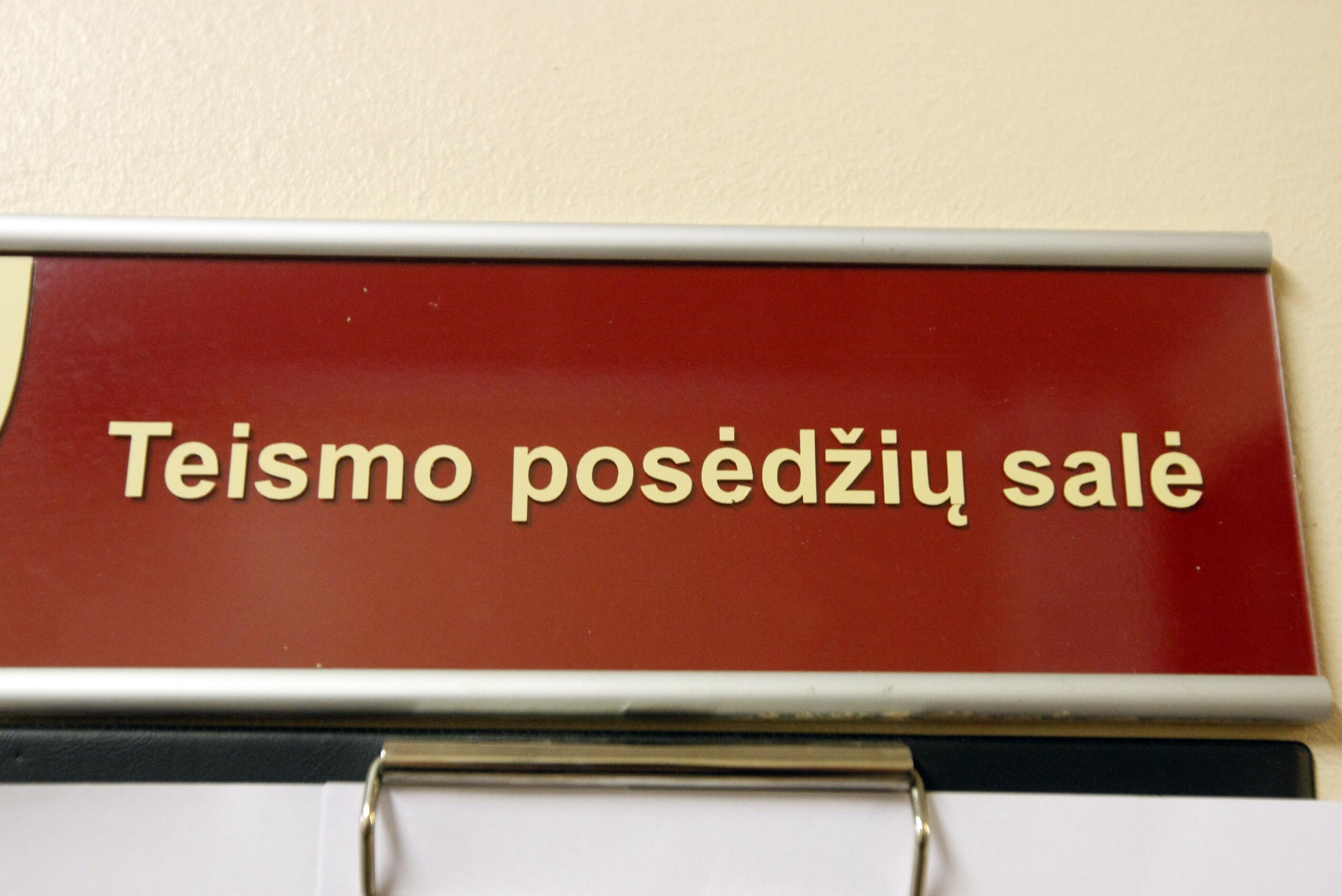 Netikėta: Klaipėdos apygardos teisme nagrinėjama civilinė byla, kurioje ieškovo pavardė figūruoja keliuose kriminalinio pobūdžio procesuose.