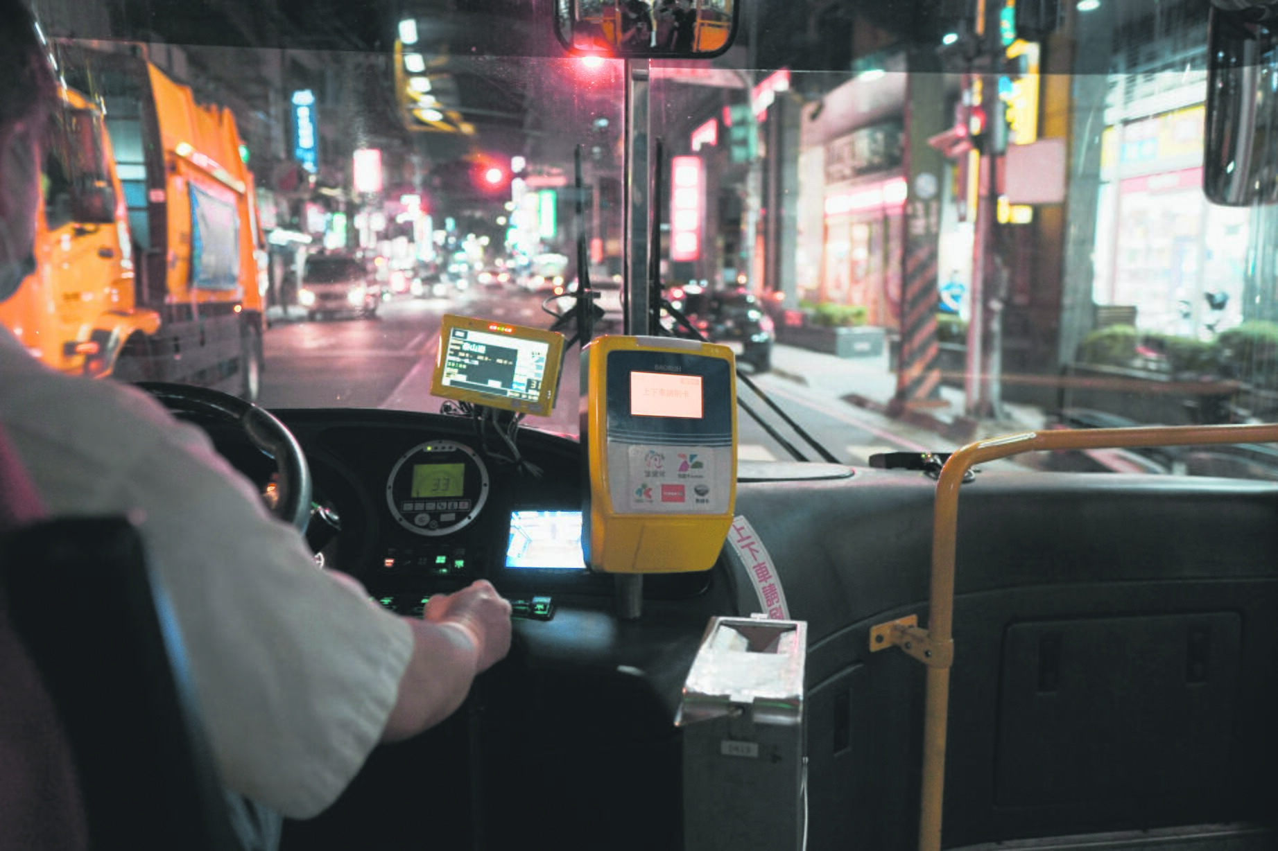 Priežastys: savitas autobusų vairuotojų darbo pobūdis gali trikdyti jų šeimų santarvę. 