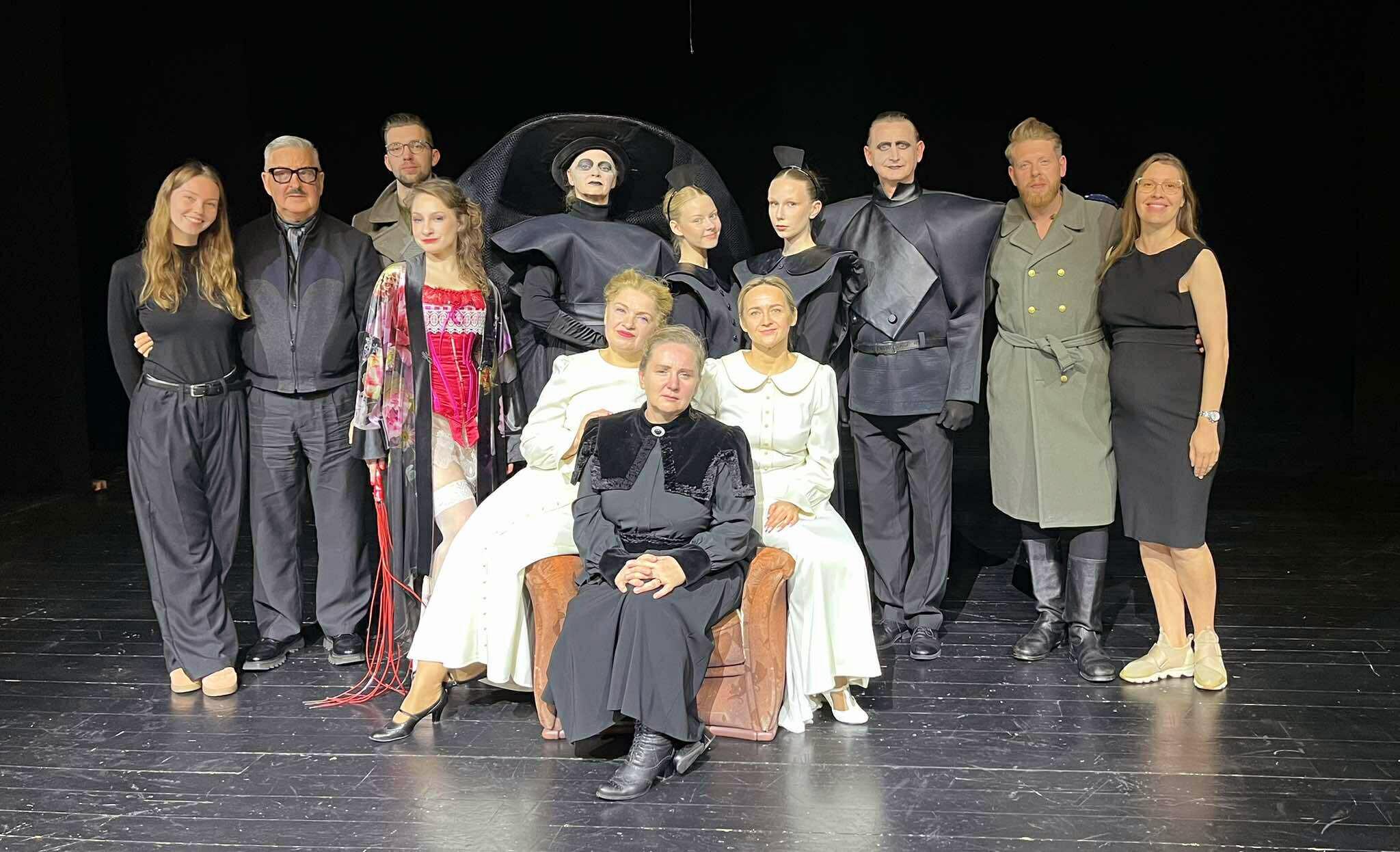 Universalus: Marijampolėje Dovydas lipa į Dramos teatro, Kaune – į KVMT sceną.
