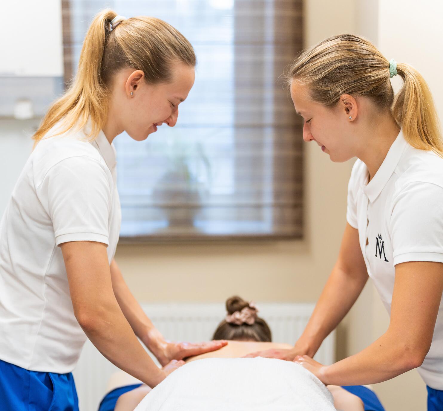 Profesija: pasirinktoje mokymo programoje sesės mokosi ne tik klasikinio ir gydomojo, bet ir sportinio masažo.